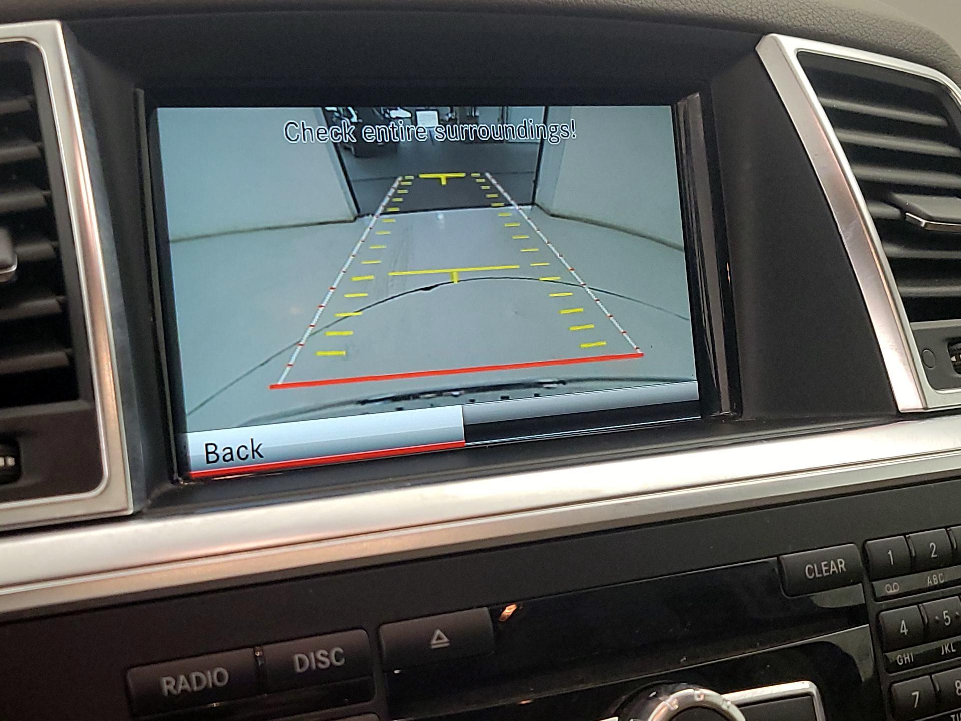 Thumbnail: 2015 Mercedes-Benz M-Class - 15