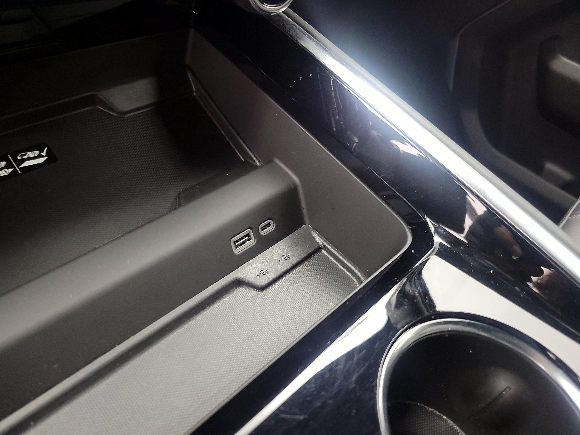 Thumbnail: 2026 Chevrolet Tahoe - 18