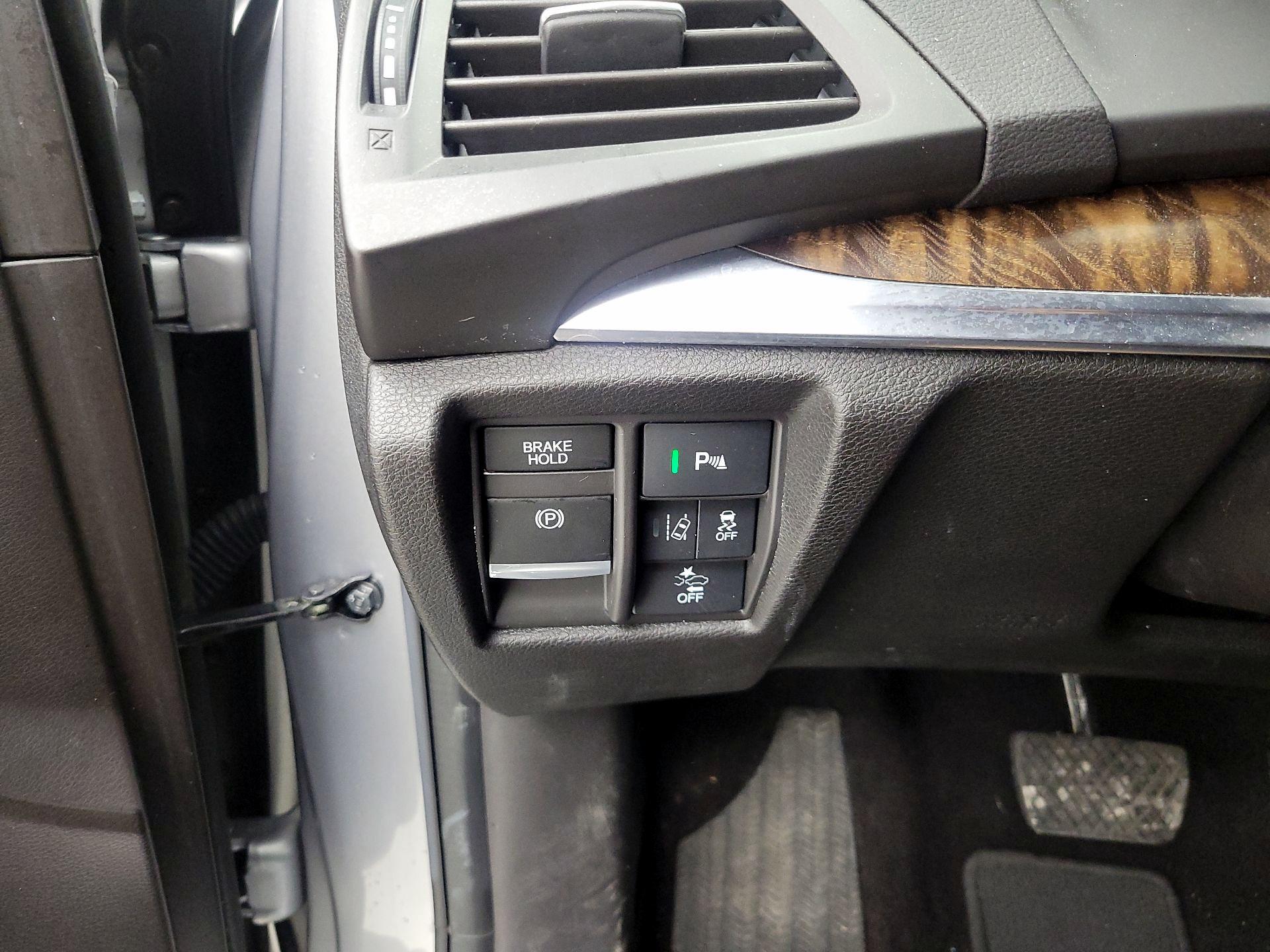 Thumbnail: 2020 Acura MDX - 13