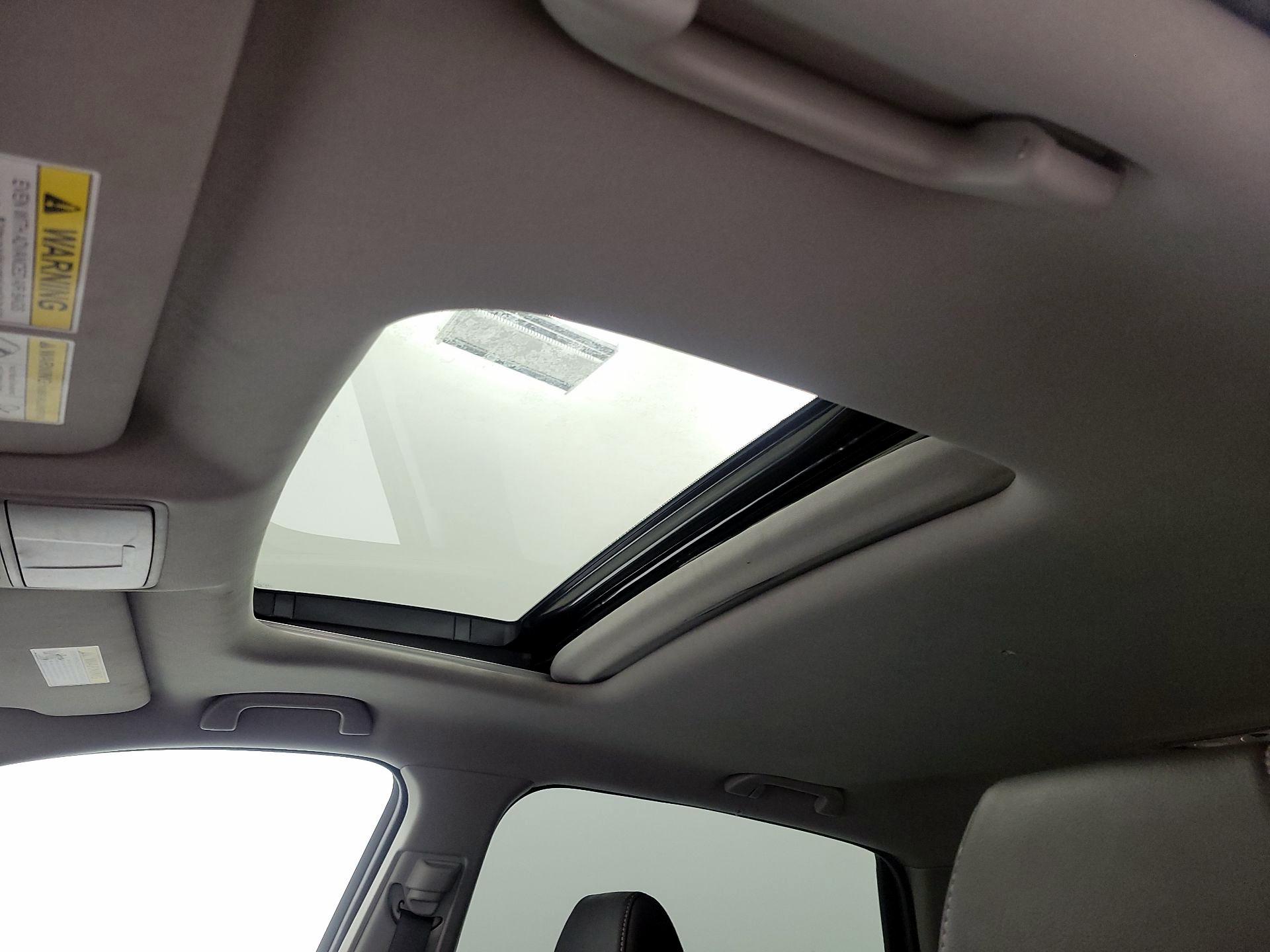 Thumbnail: 2020 Acura MDX - 19