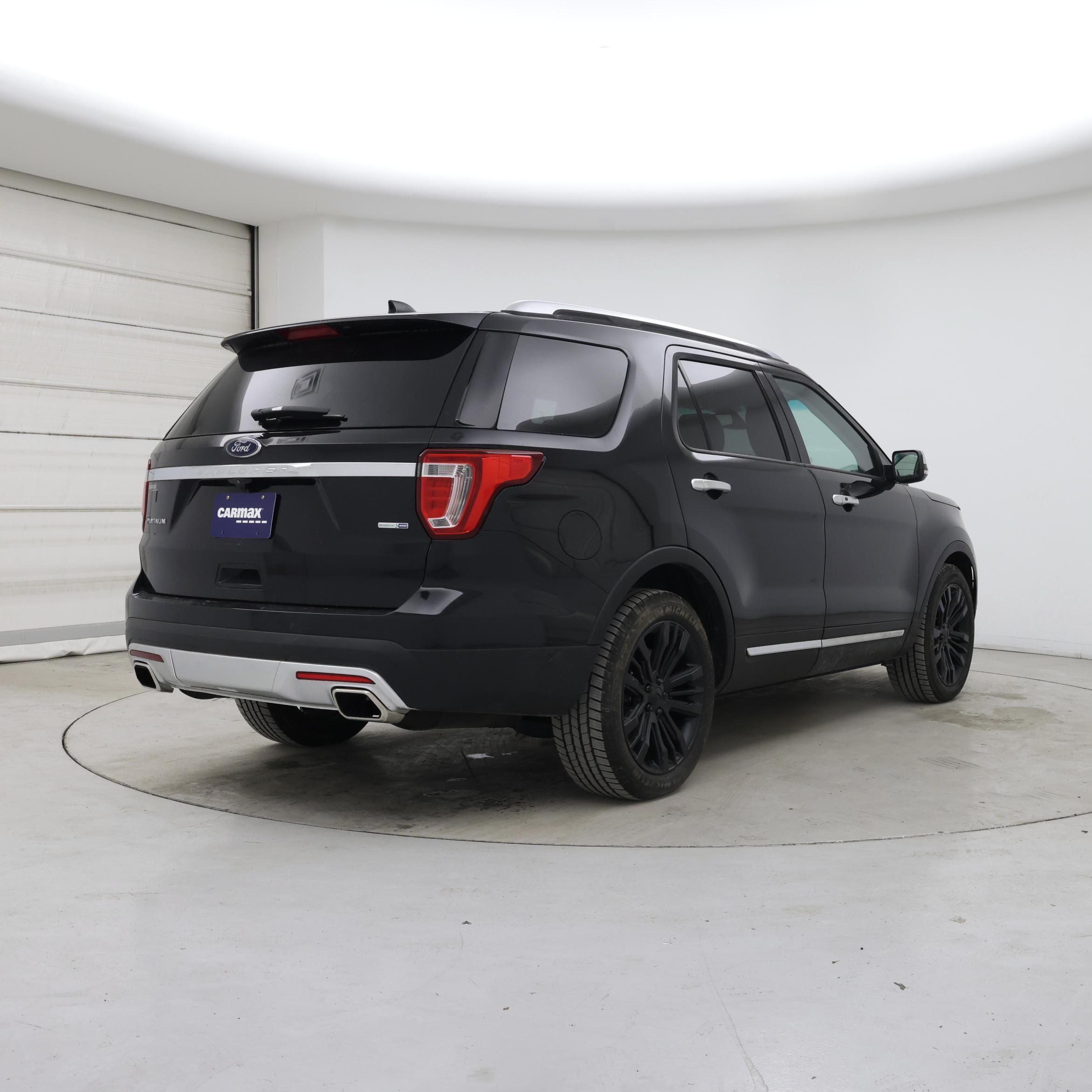 Thumbnail: 2017 Ford Explorer - 8