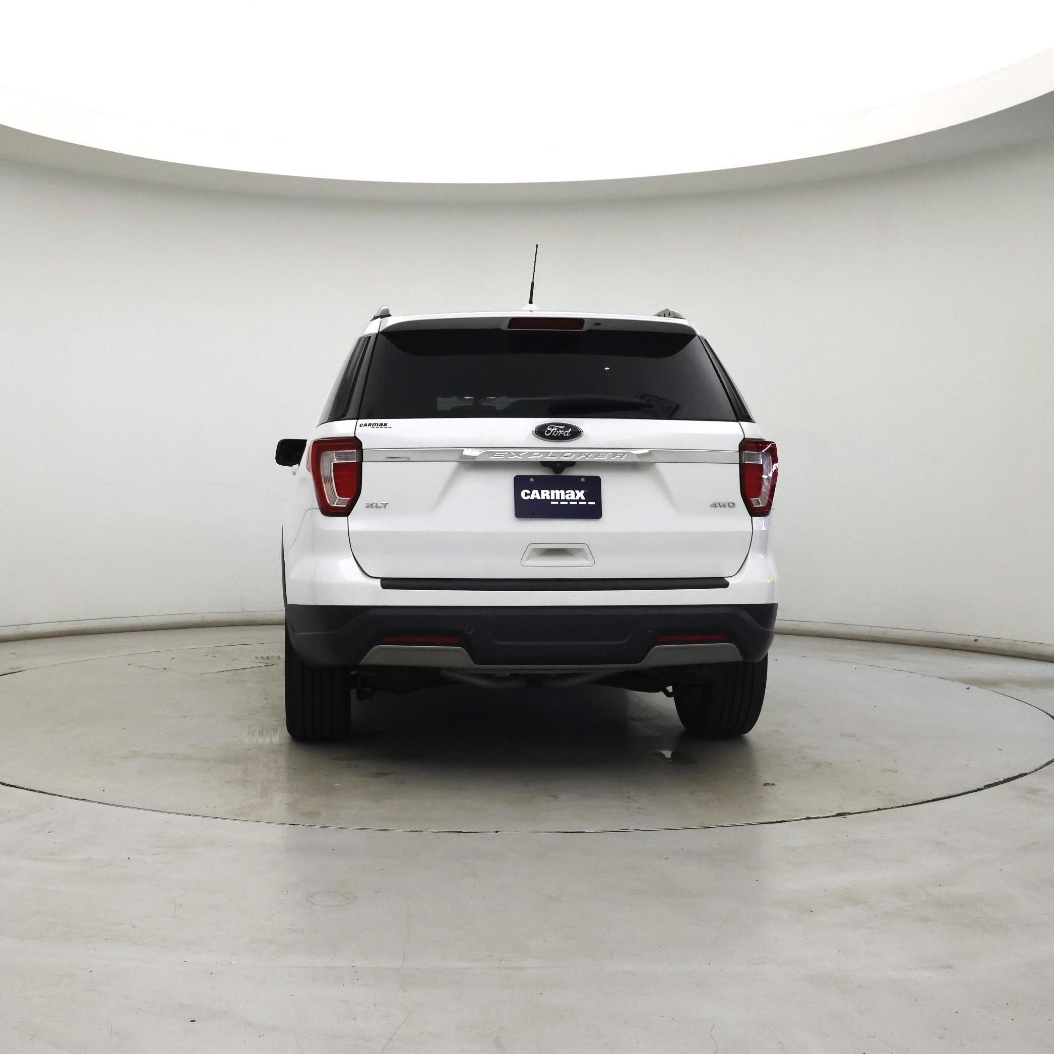 Thumbnail: 2019 Ford Explorer - 6