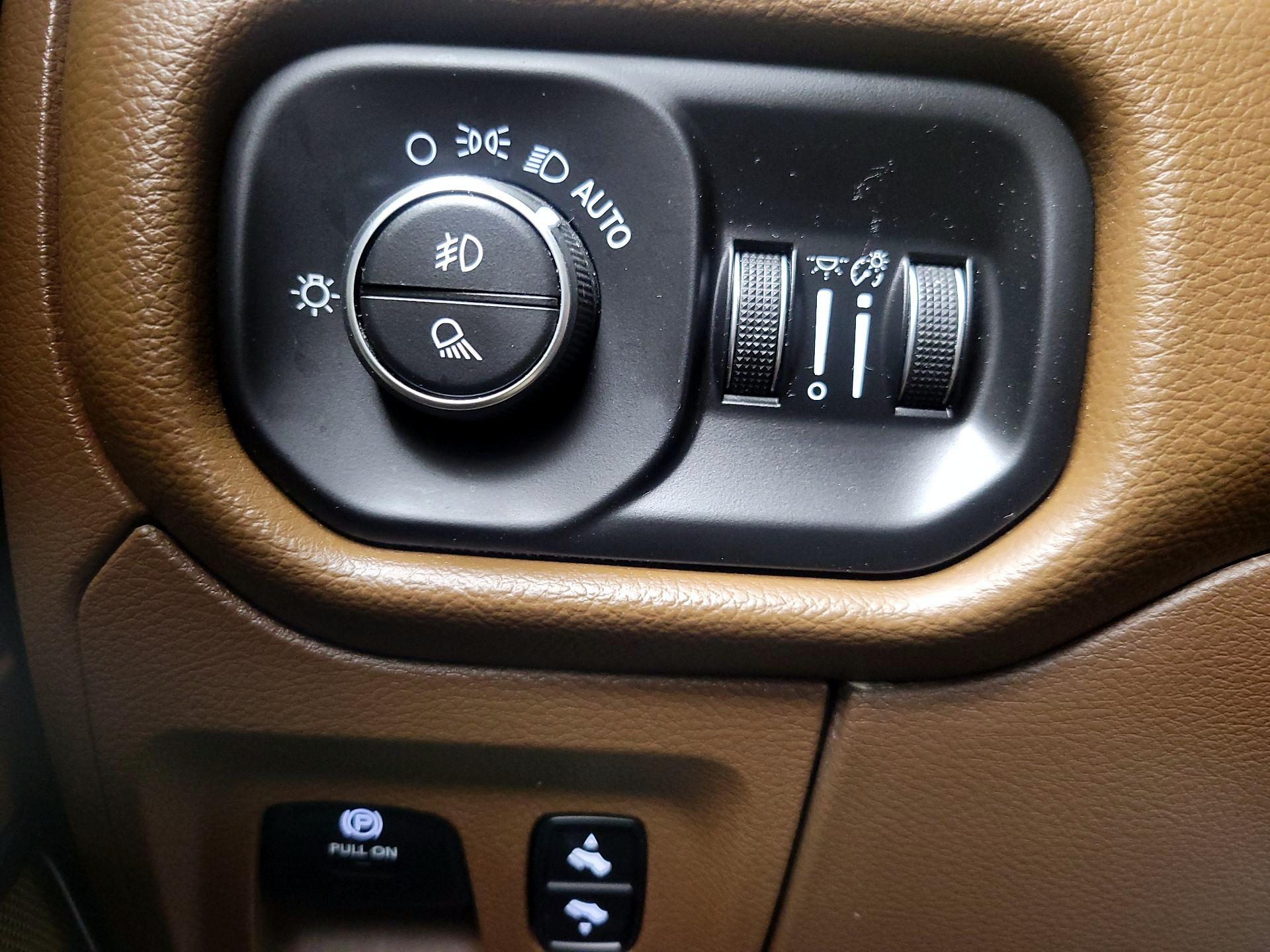 Thumbnail: 2019 RAM 1500 - 13