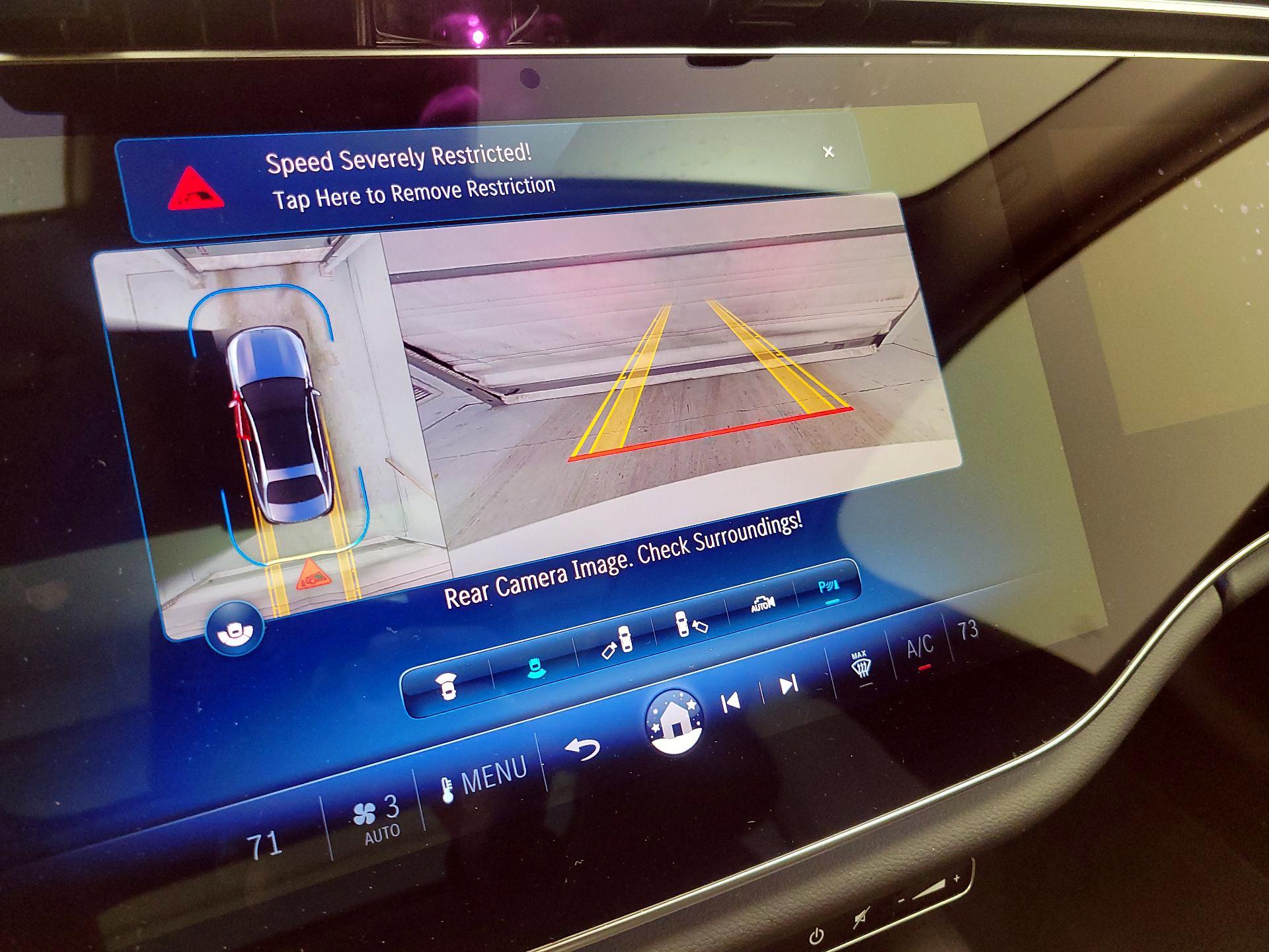 Thumbnail: 2025 Mercedes-Benz E-Class - 14