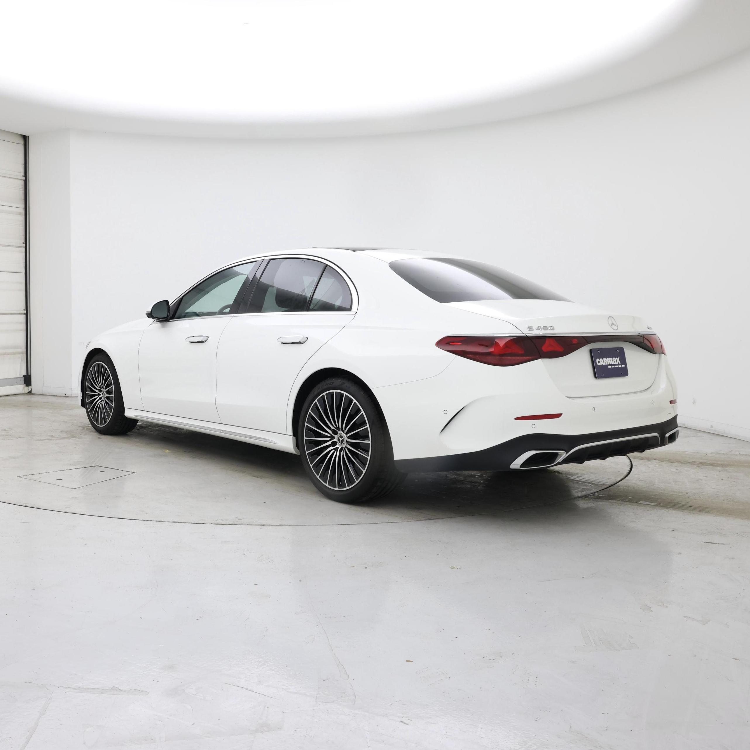 Thumbnail: 2025 Mercedes-Benz E-Class - 2