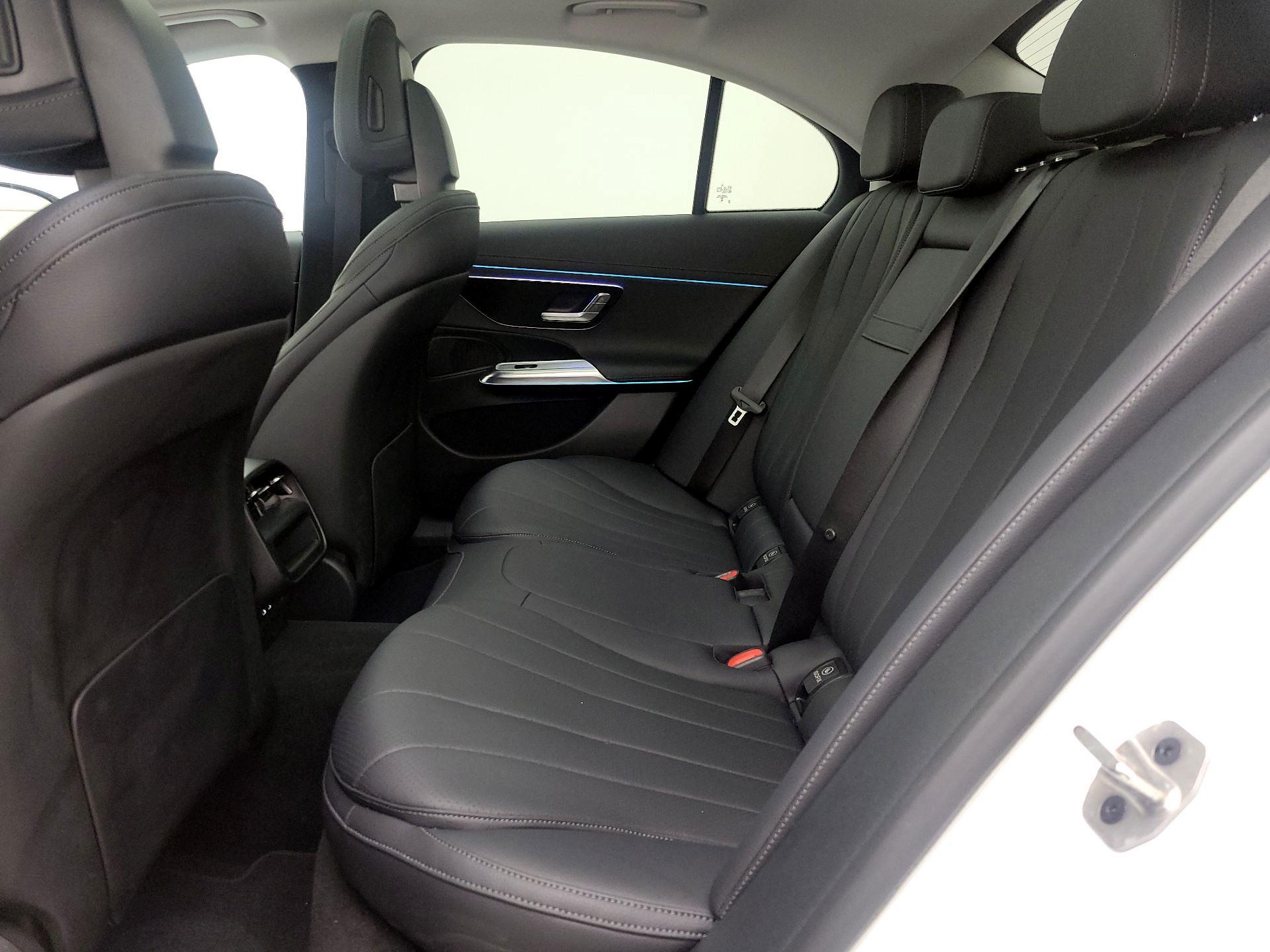 Thumbnail: 2025 Mercedes-Benz E-Class - 20