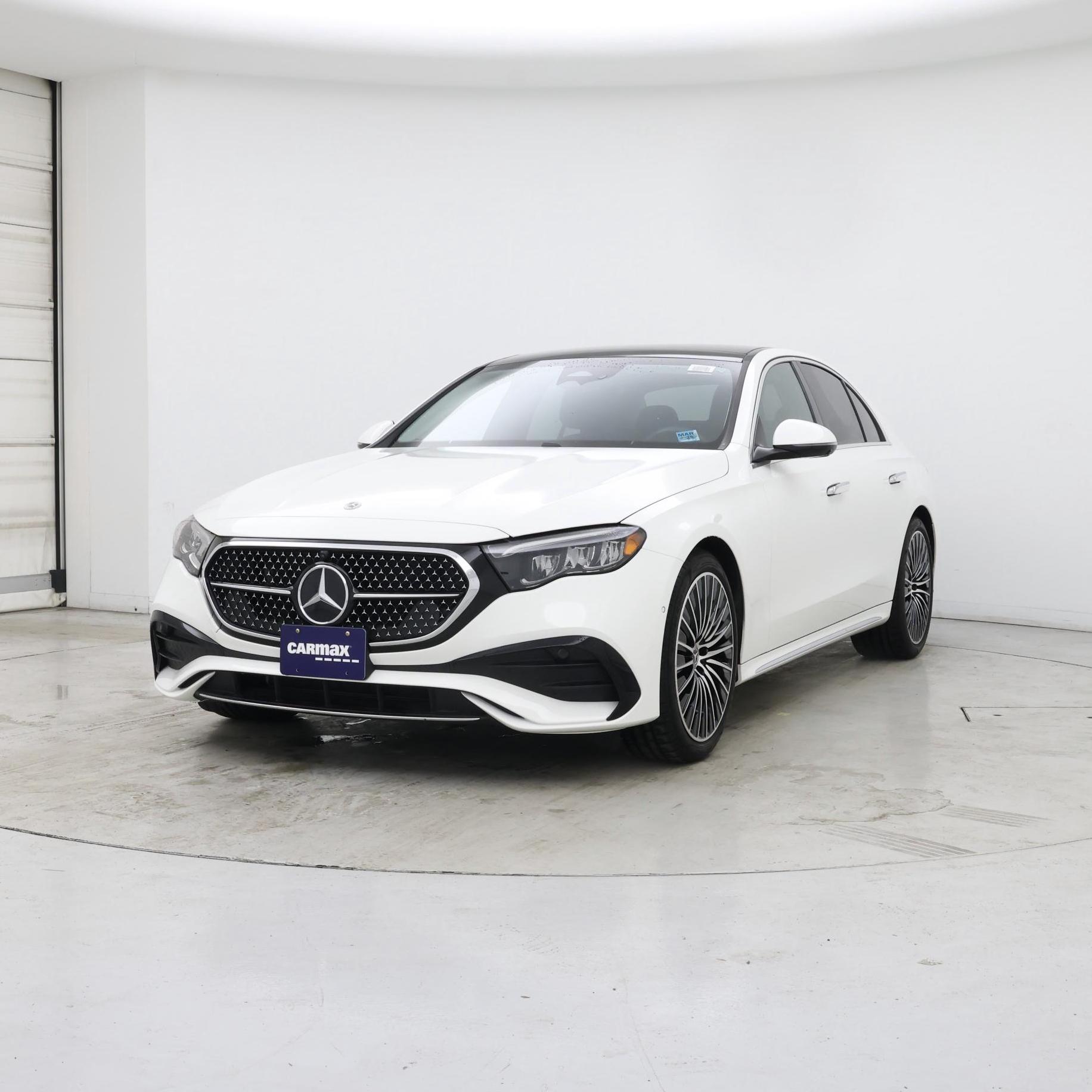 Thumbnail: 2025 Mercedes-Benz E-Class - 4