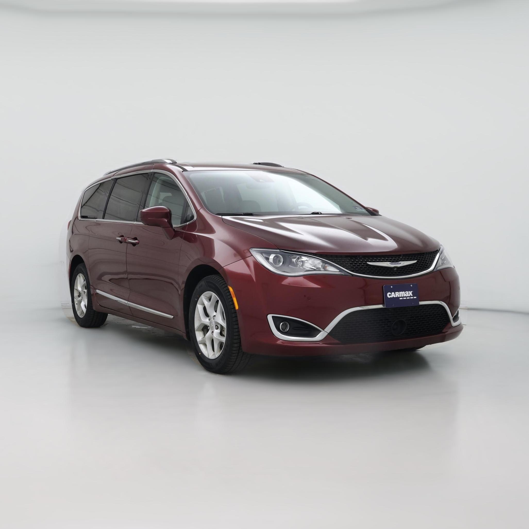 Thumbnail: 2017 Chrysler Pacifica - 1