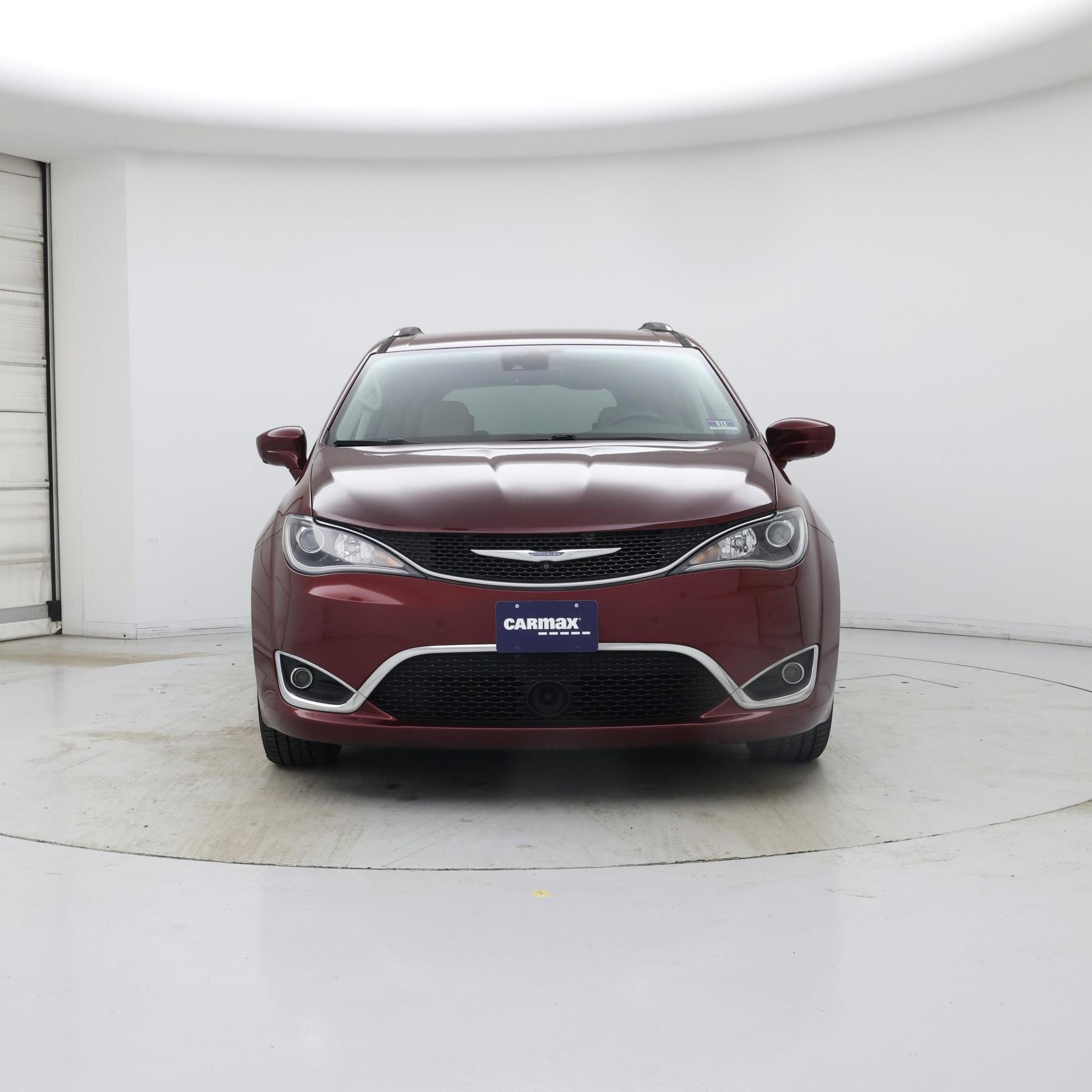 Thumbnail: 2017 Chrysler Pacifica - 5