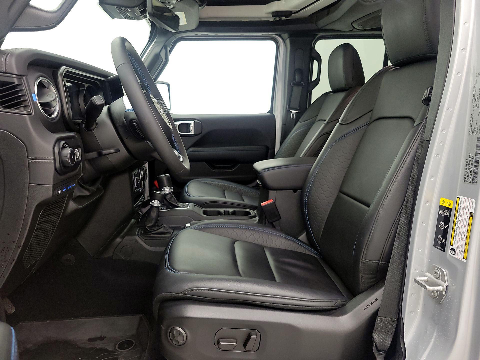 Thumbnail: 2024 Jeep Wrangler - 11