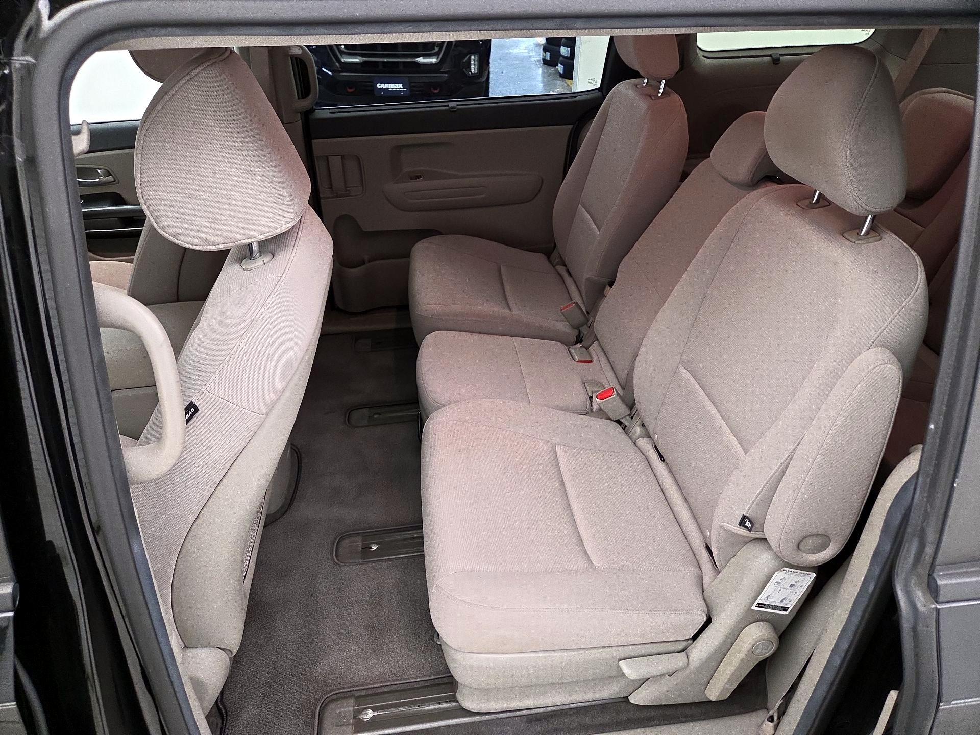 Thumbnail: 2015 Kia Sedona - 19