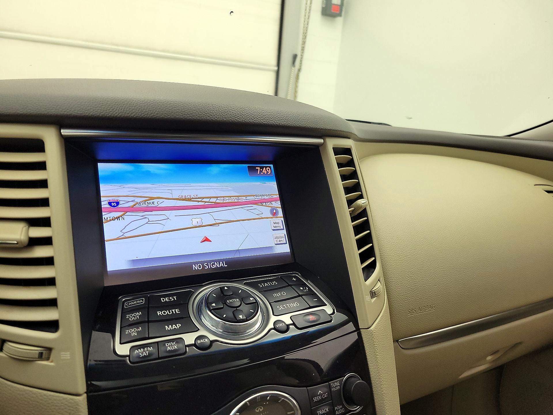 Thumbnail: 2016 INFINITI QX70 - 14