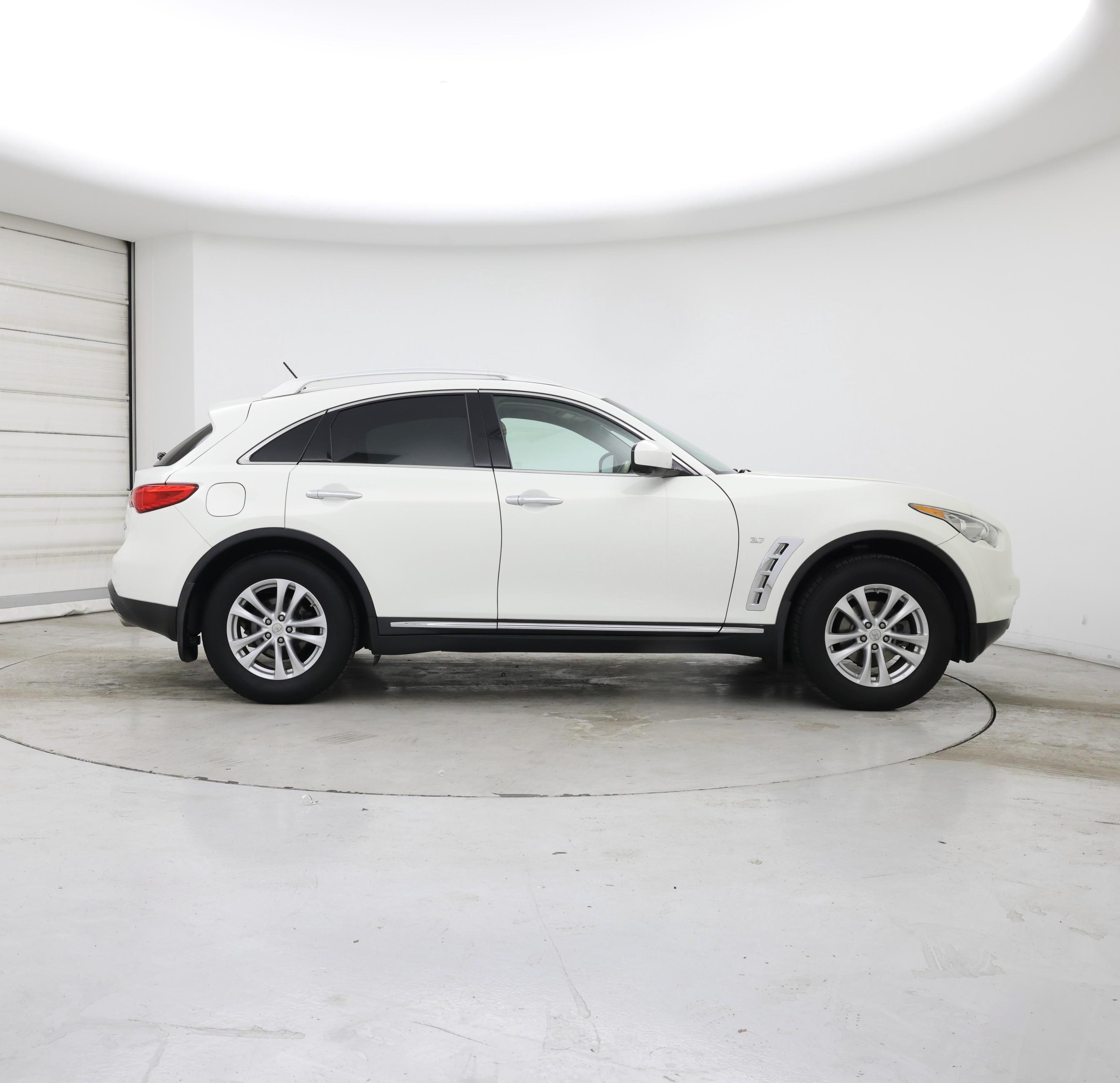 Thumbnail: 2016 INFINITI QX70 - 7