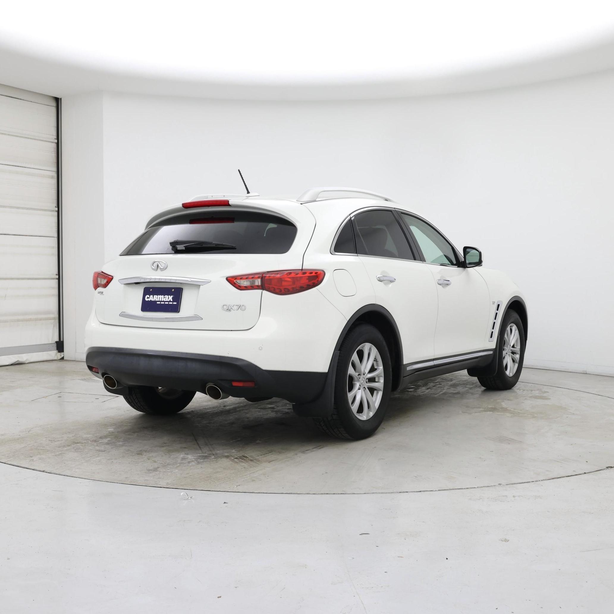 Thumbnail: 2016 INFINITI QX70 - 8