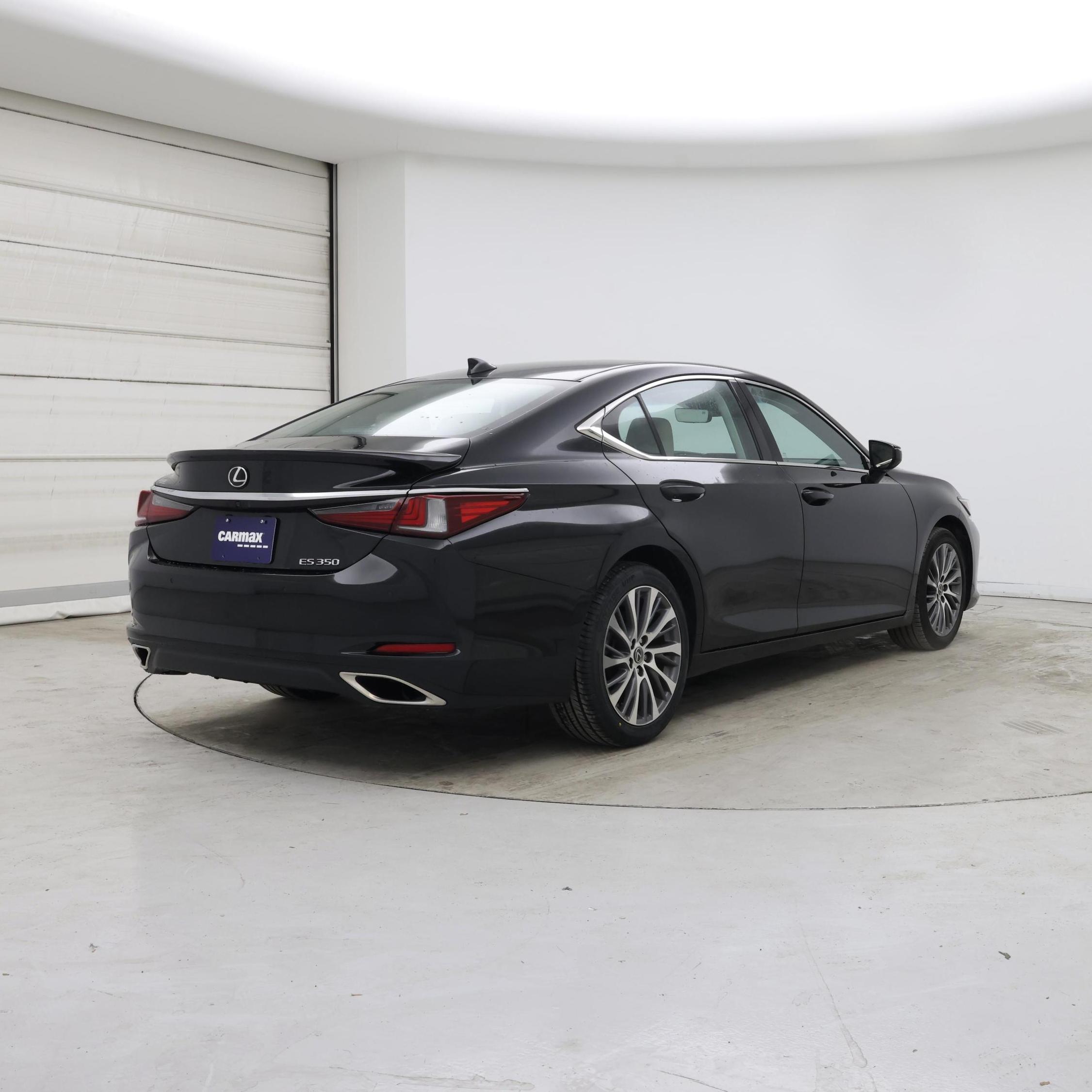 Thumbnail: 2021 Lexus ES - 8