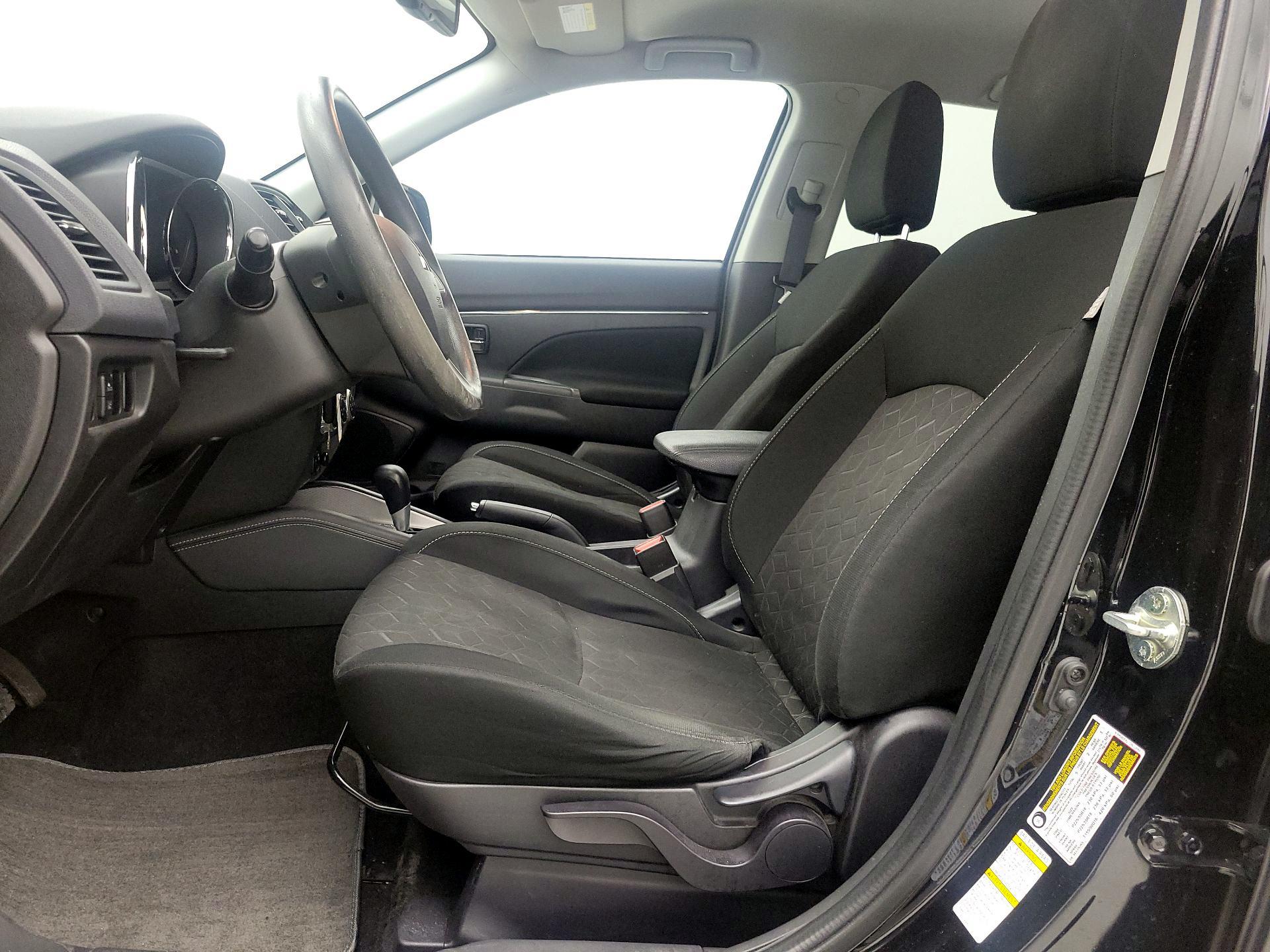 Thumbnail: 2021 Mitsubishi Outlander Sport - 11