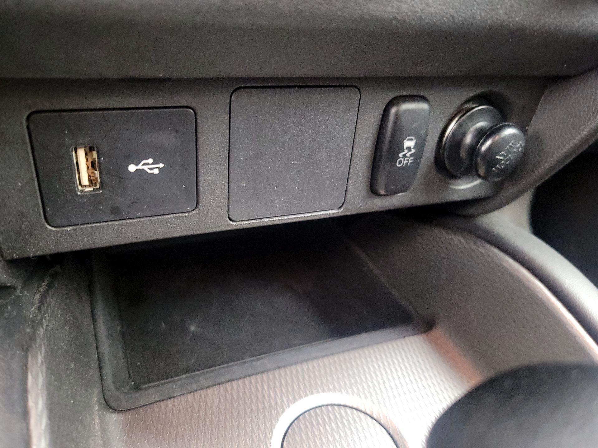 Thumbnail: 2021 Mitsubishi Outlander Sport - 18