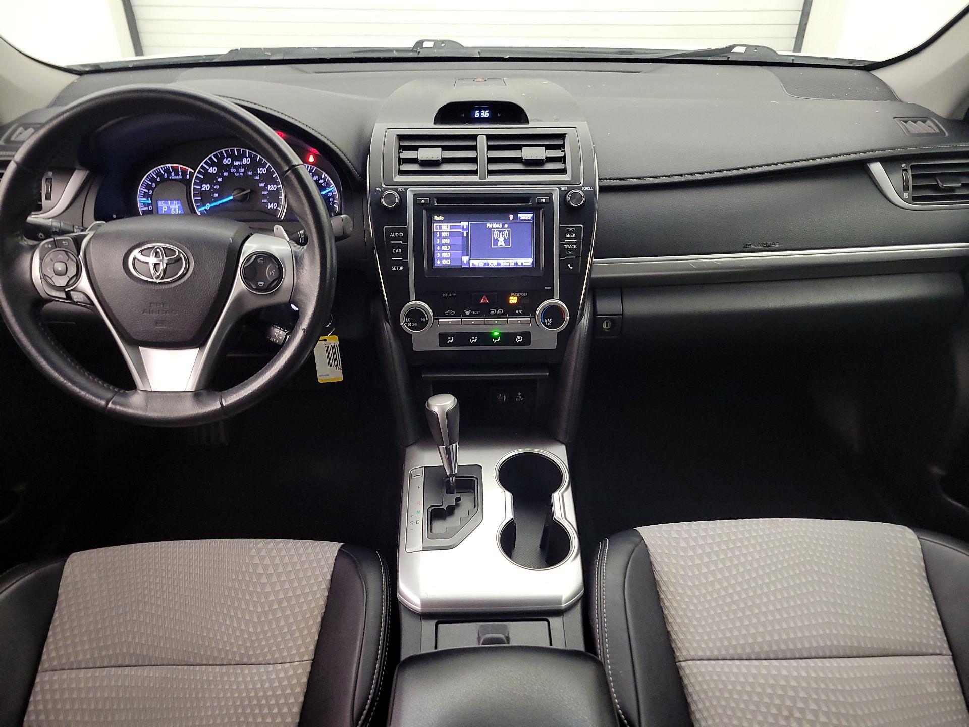 Thumbnail: 2014 Toyota Camry - 9