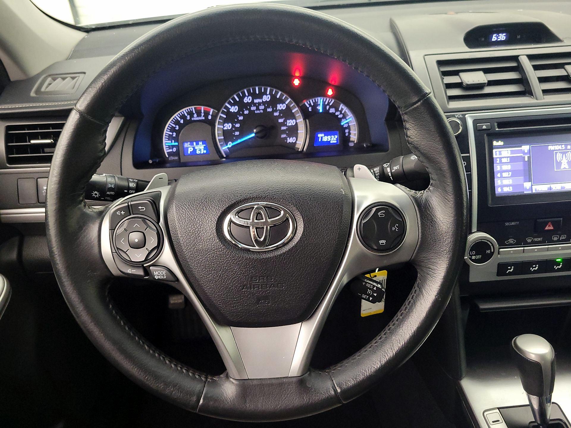 Thumbnail: 2014 Toyota Camry - 10