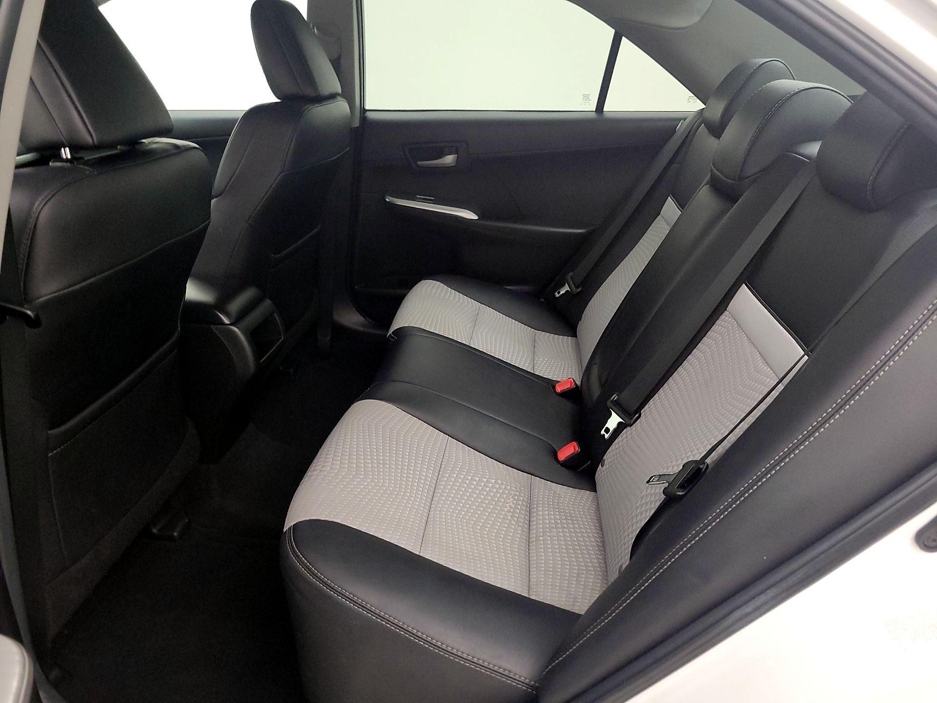 Thumbnail: 2014 Toyota Camry - 18