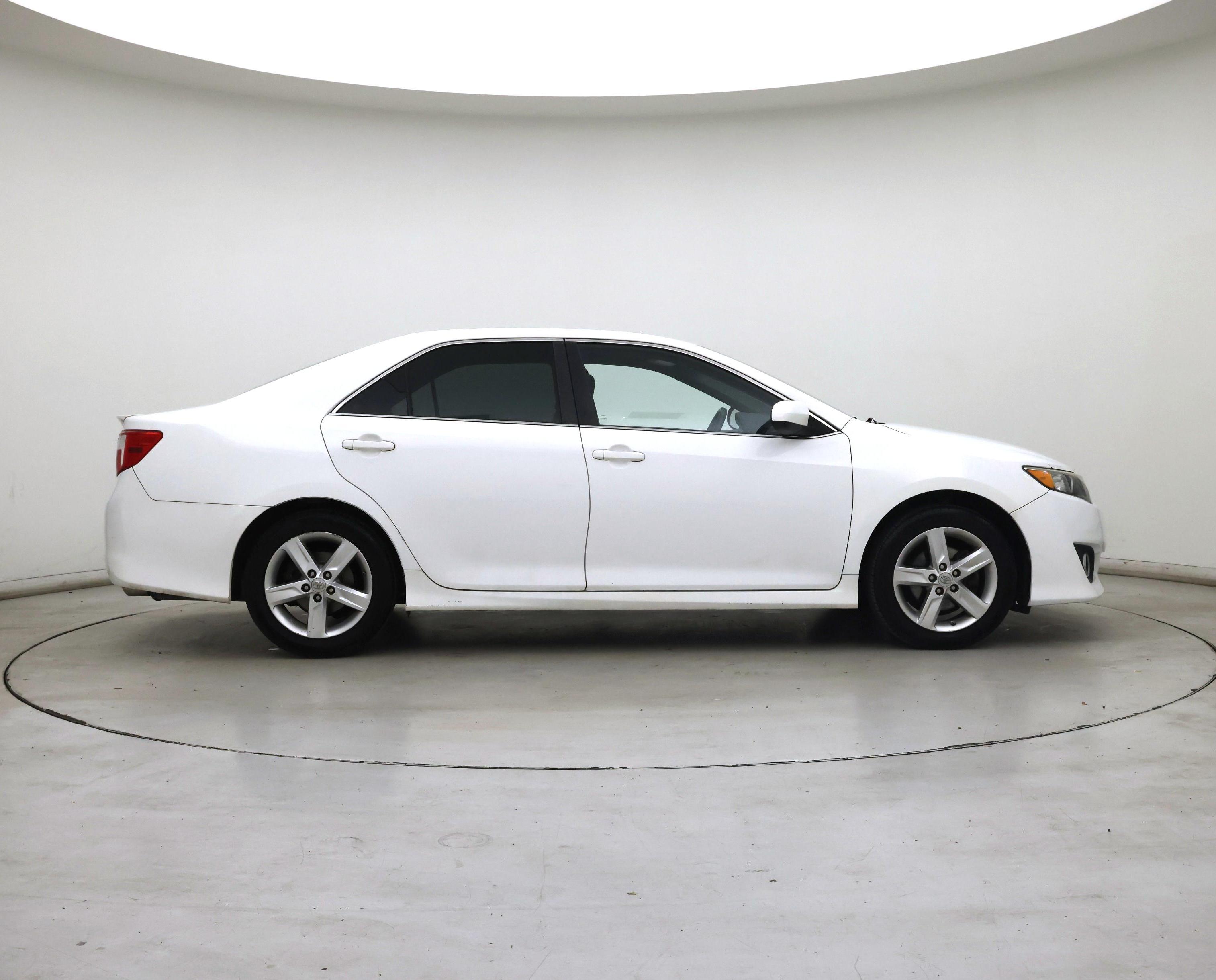 Thumbnail: 2014 Toyota Camry - 7