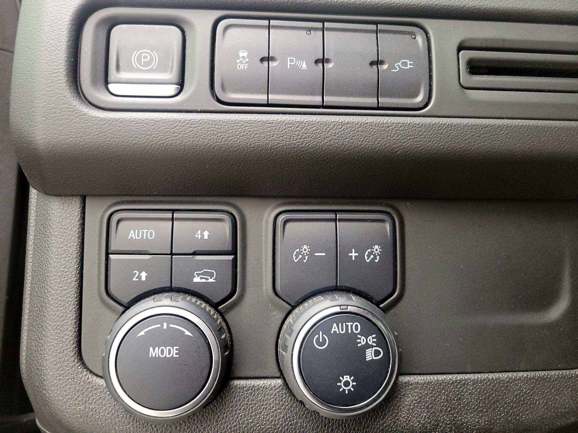 Thumbnail: 2021 Chevrolet Suburban - 13