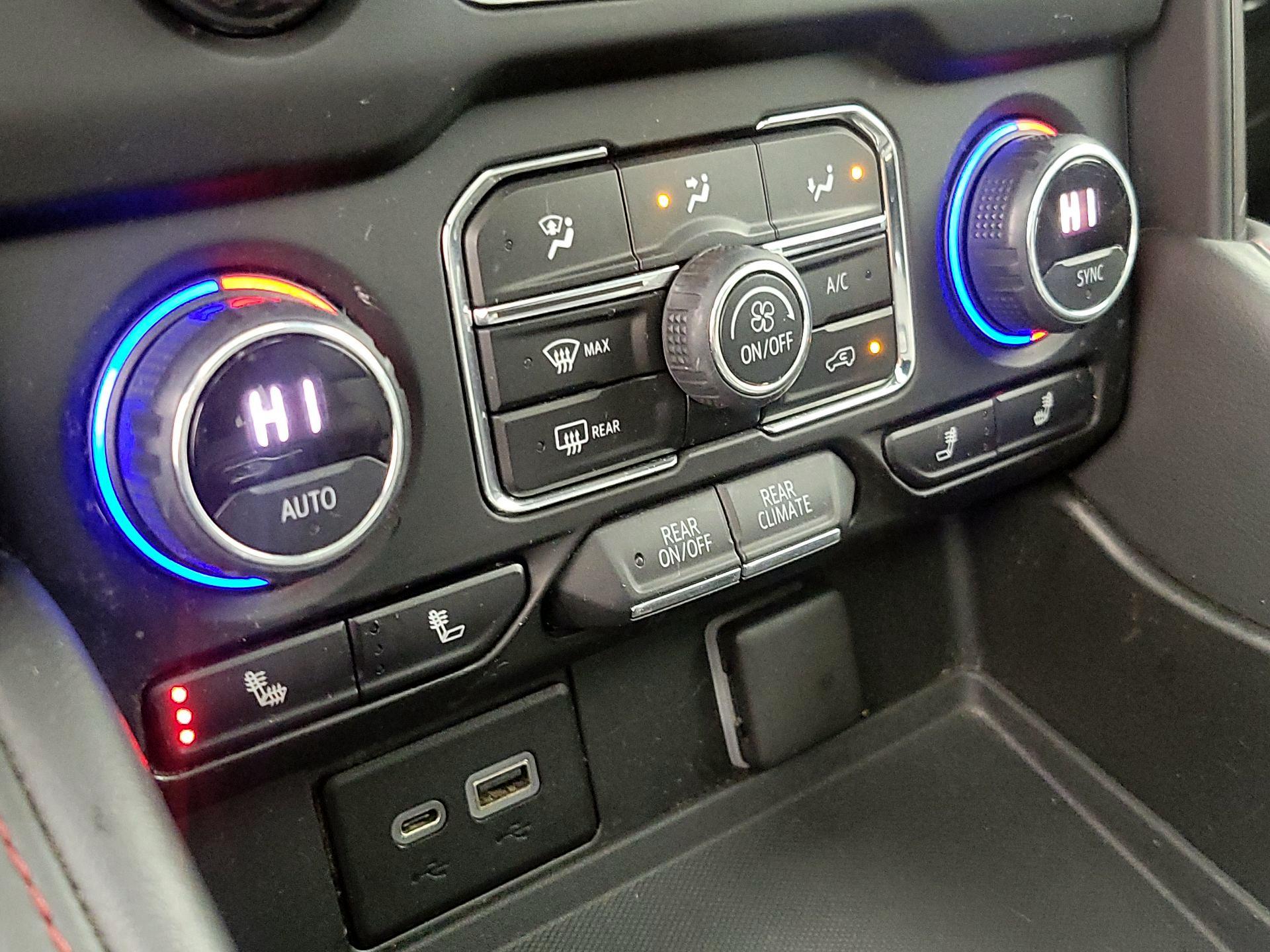 Thumbnail: 2021 Chevrolet Suburban - 16