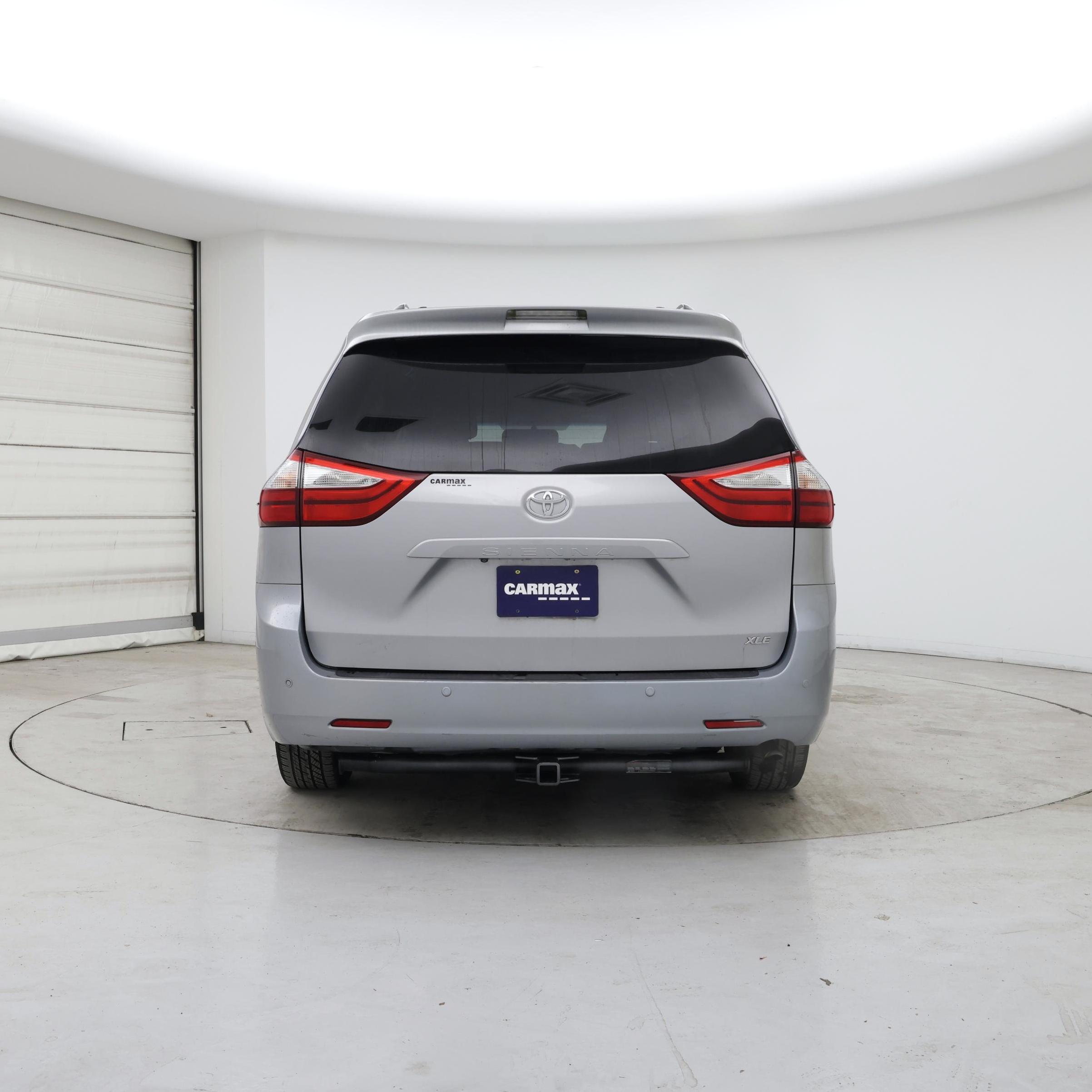 Thumbnail: 2015 Toyota Sienna - 6