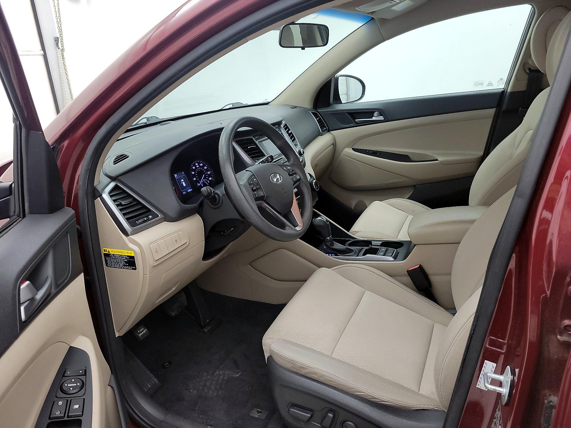 Thumbnail: 2016 Hyundai Tucson - 11