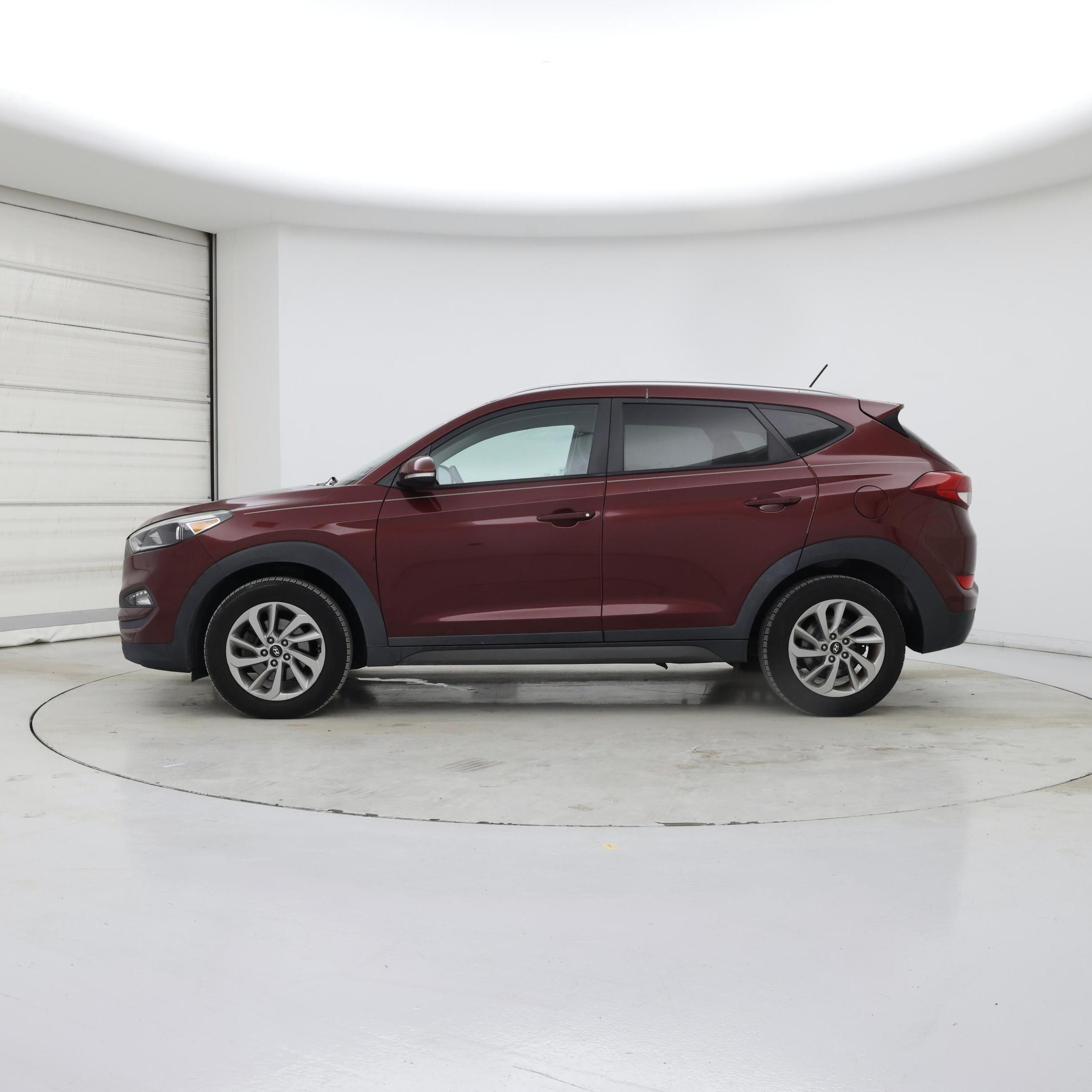 Thumbnail: 2016 Hyundai Tucson - 3