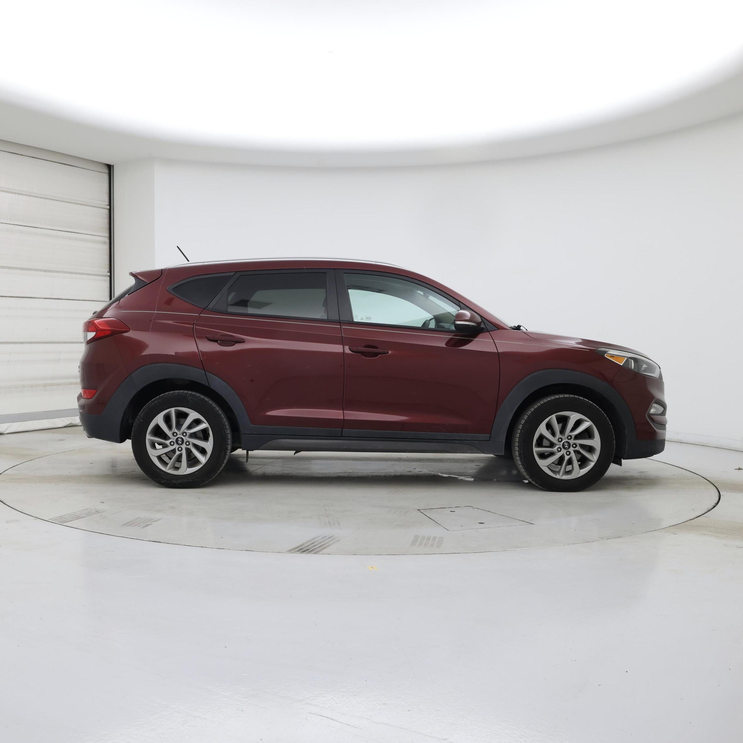 Thumbnail: 2016 Hyundai Tucson - 7
