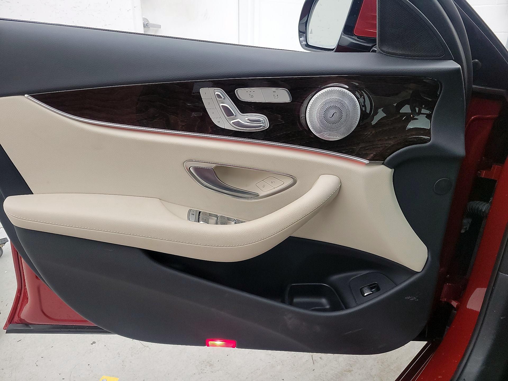 Thumbnail: 2019 Mercedes-Benz E-Class - 12