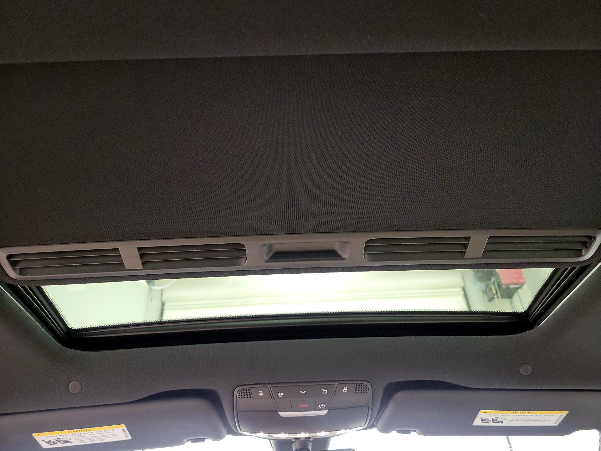 Thumbnail: 2019 Mercedes-Benz E-Class - 20