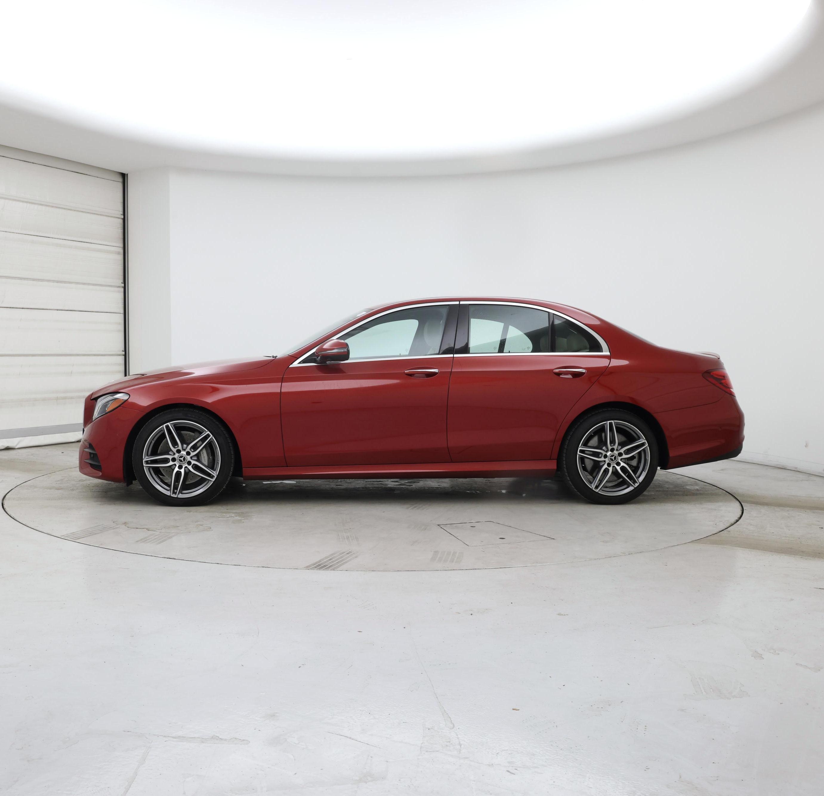 Thumbnail: 2019 Mercedes-Benz E-Class - 3