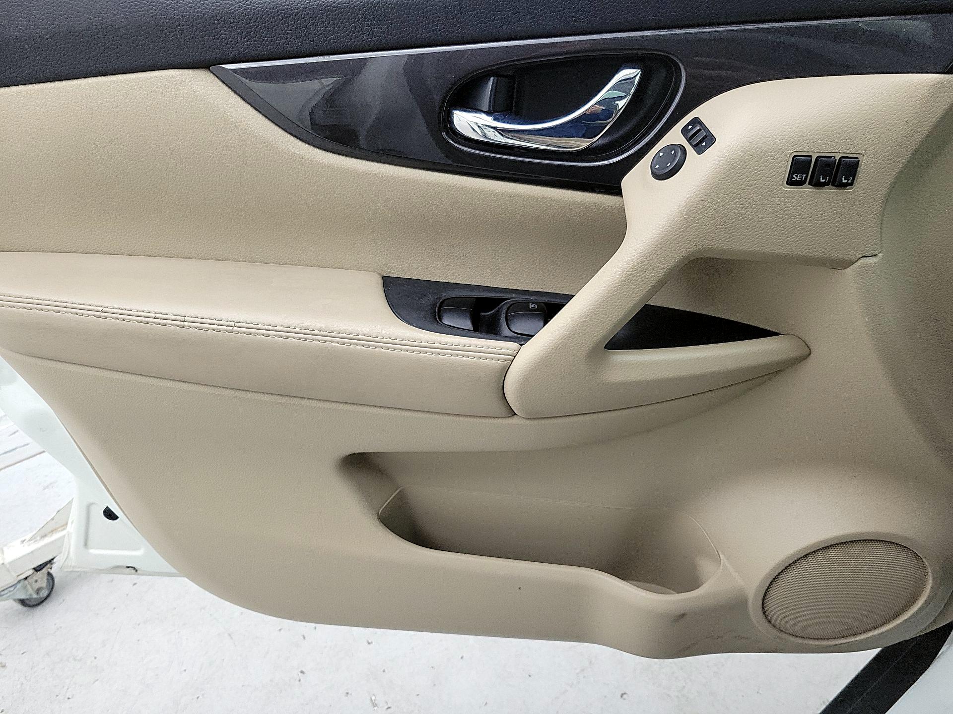 Thumbnail: 2019 Nissan Rogue - 12