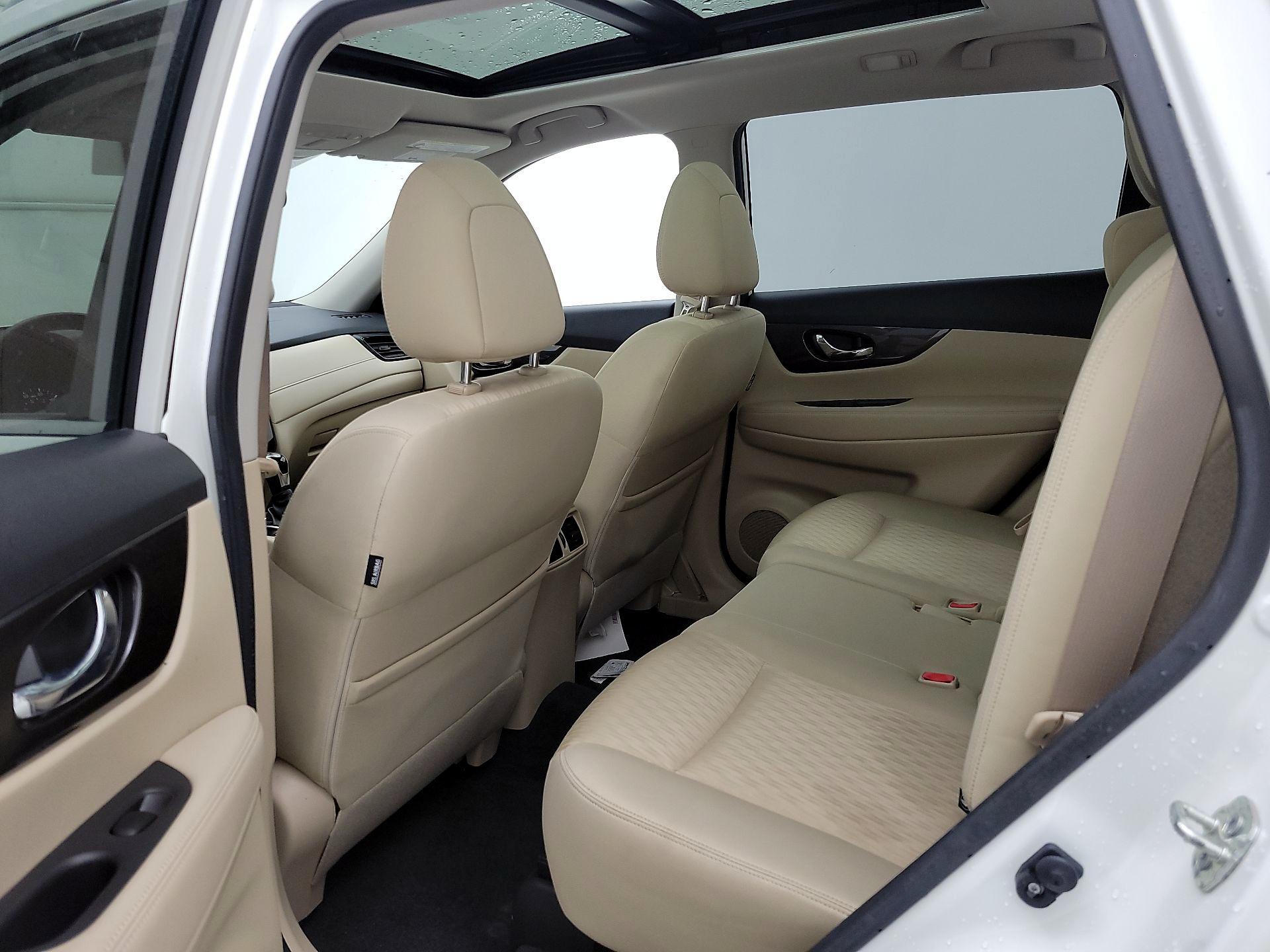 Thumbnail: 2019 Nissan Rogue - 20