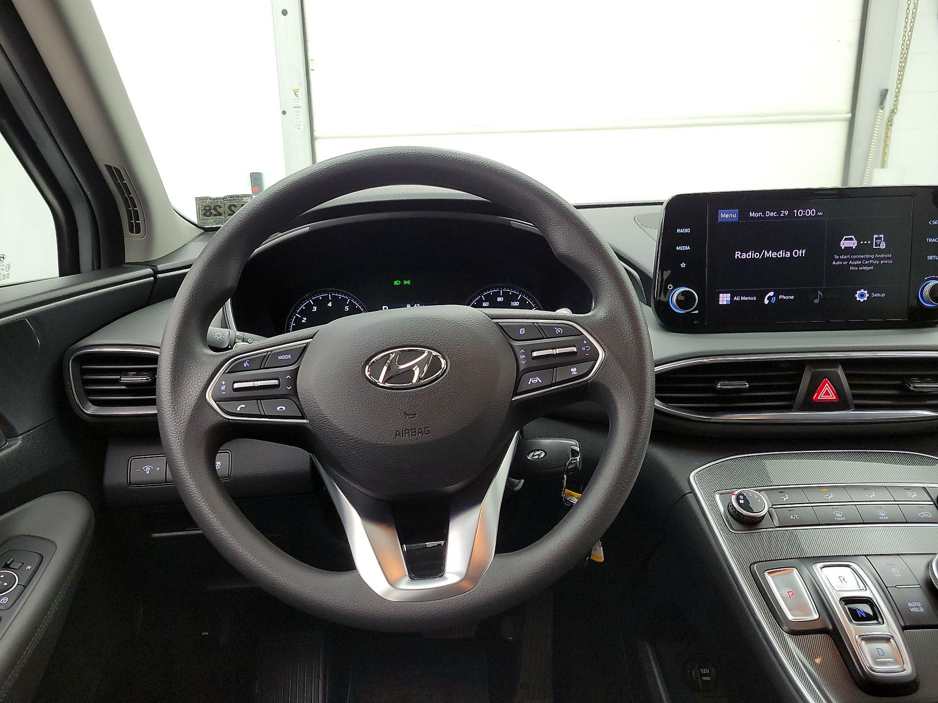 Thumbnail: 2023 Hyundai Santa Fe - 10