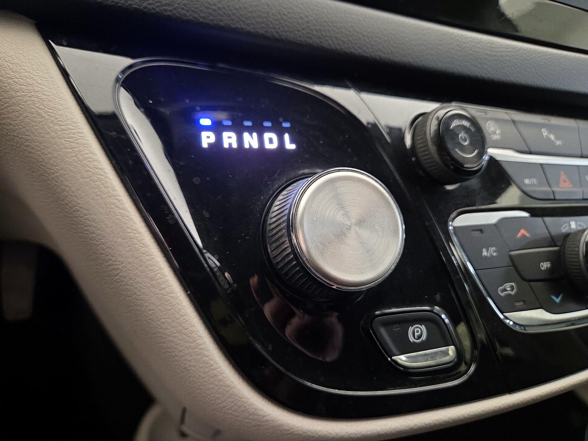 Thumbnail: 2019 Chrysler Pacifica - 17