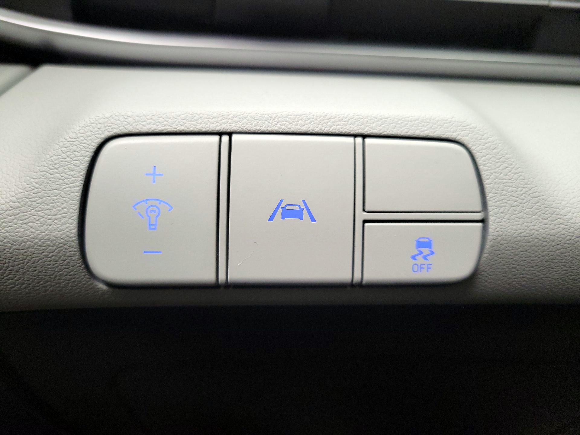 Thumbnail: 2021 Hyundai Elantra - 13