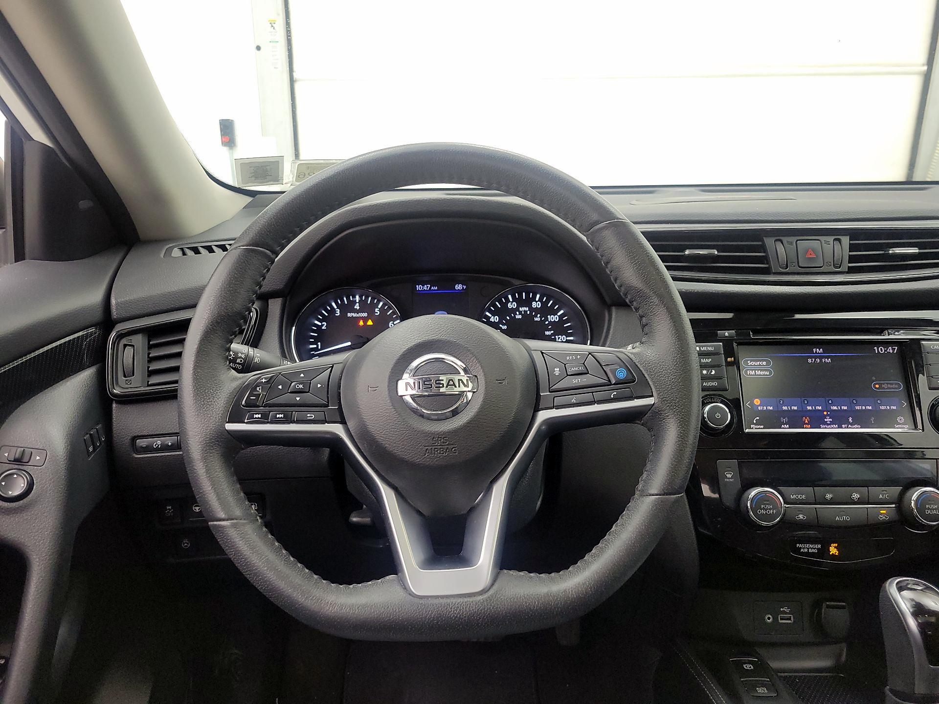 Thumbnail: 2020 Nissan Rogue - 10