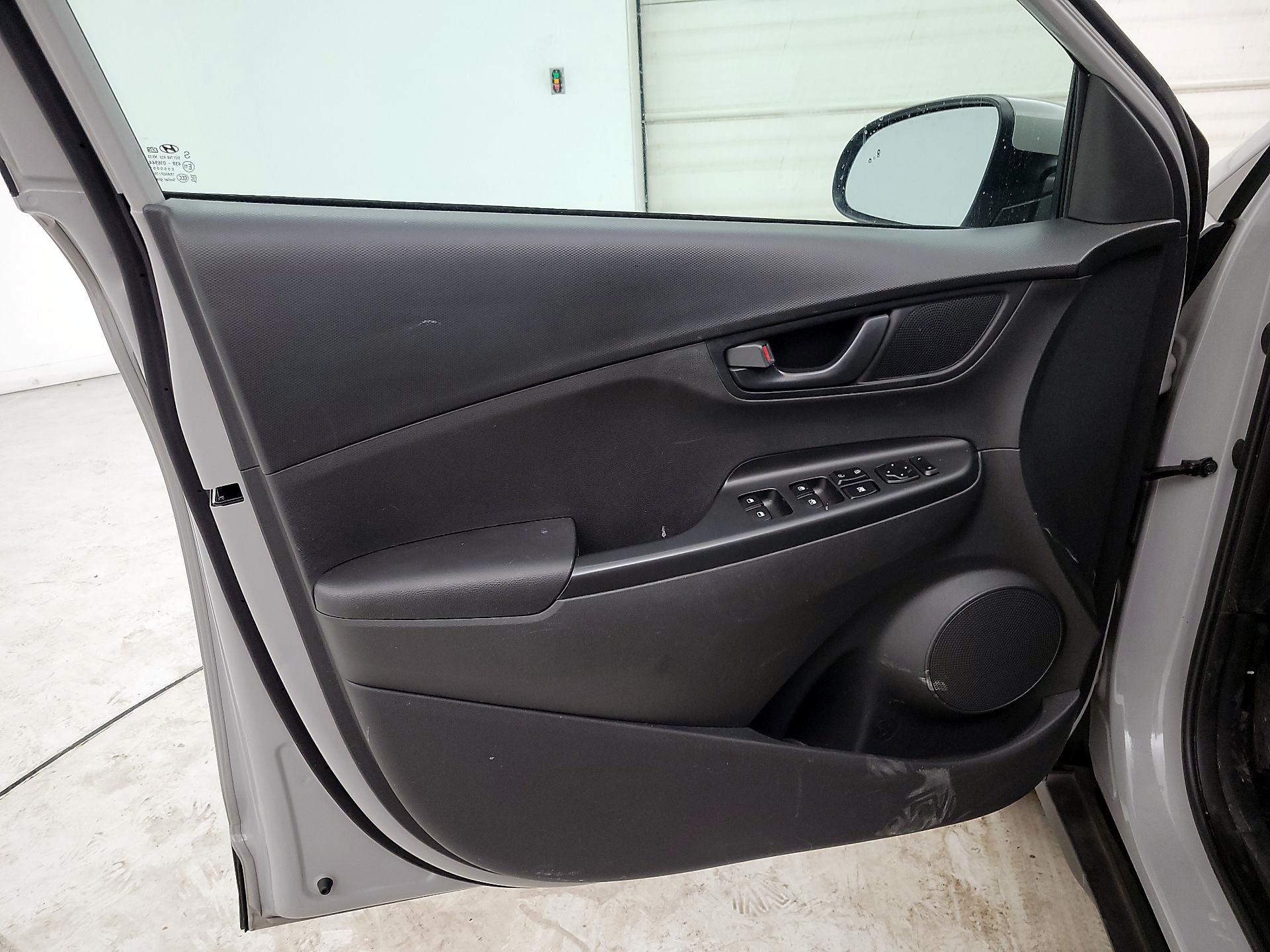 Thumbnail: 2023 Hyundai Kona - 10