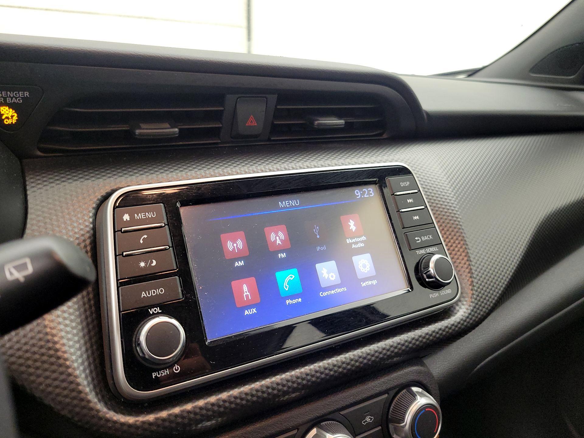 Thumbnail: 2018 Nissan Kicks - 12