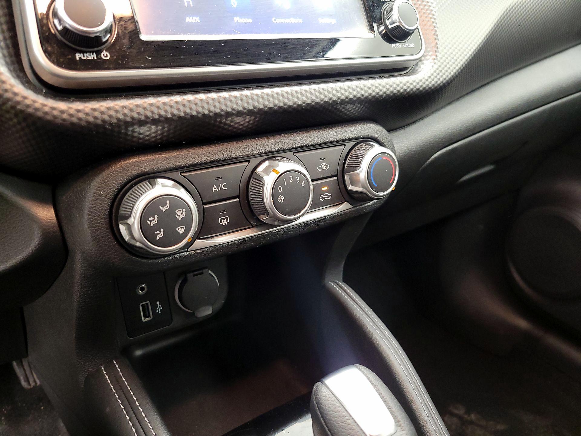 Thumbnail: 2018 Nissan Kicks - 13