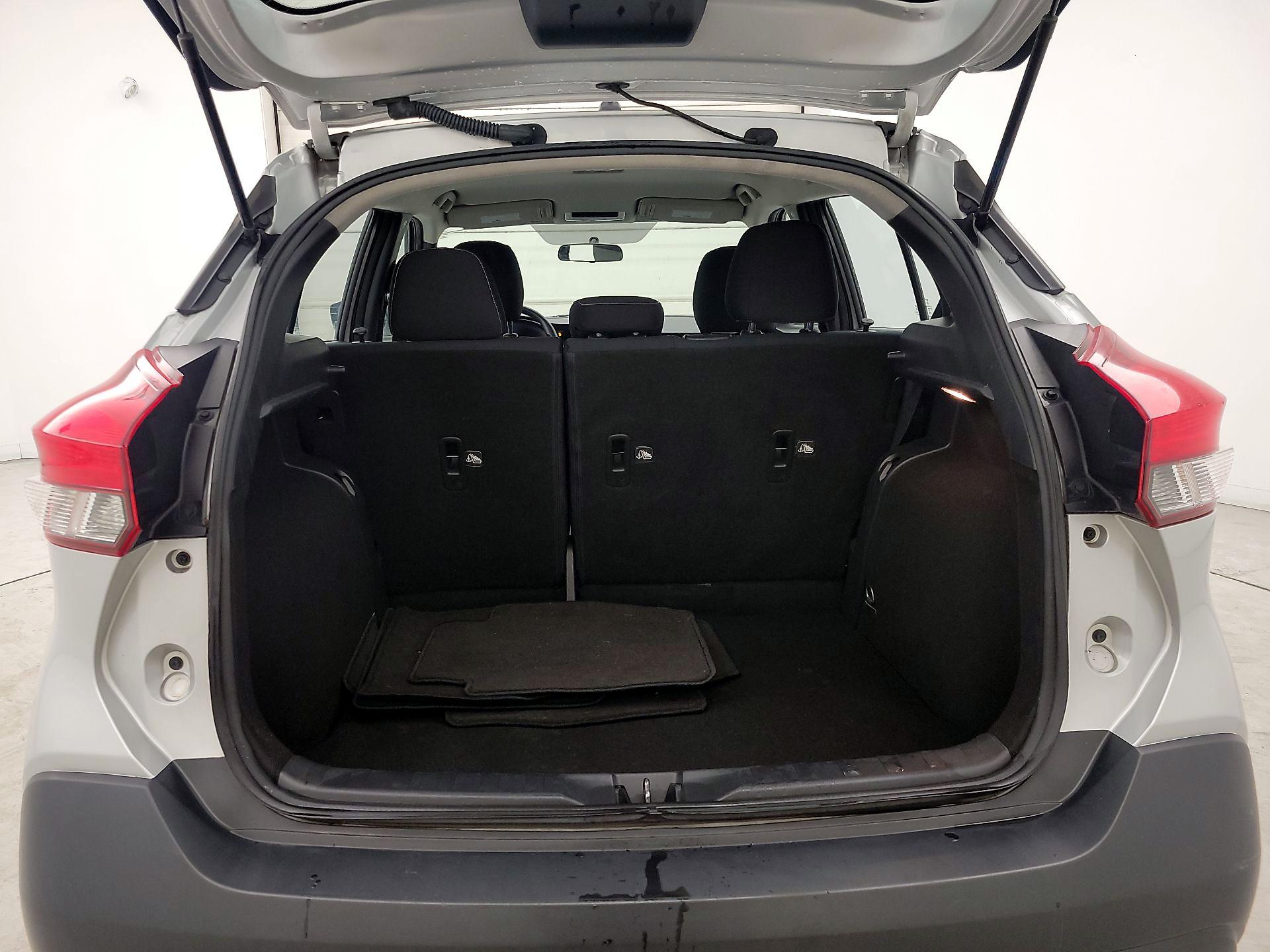 Thumbnail: 2018 Nissan Kicks - 16