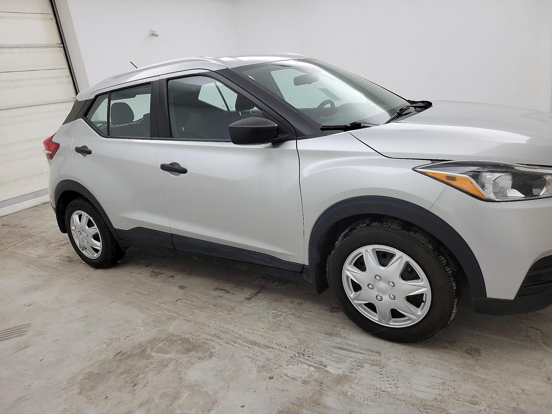 Thumbnail: 2018 Nissan Kicks - 4