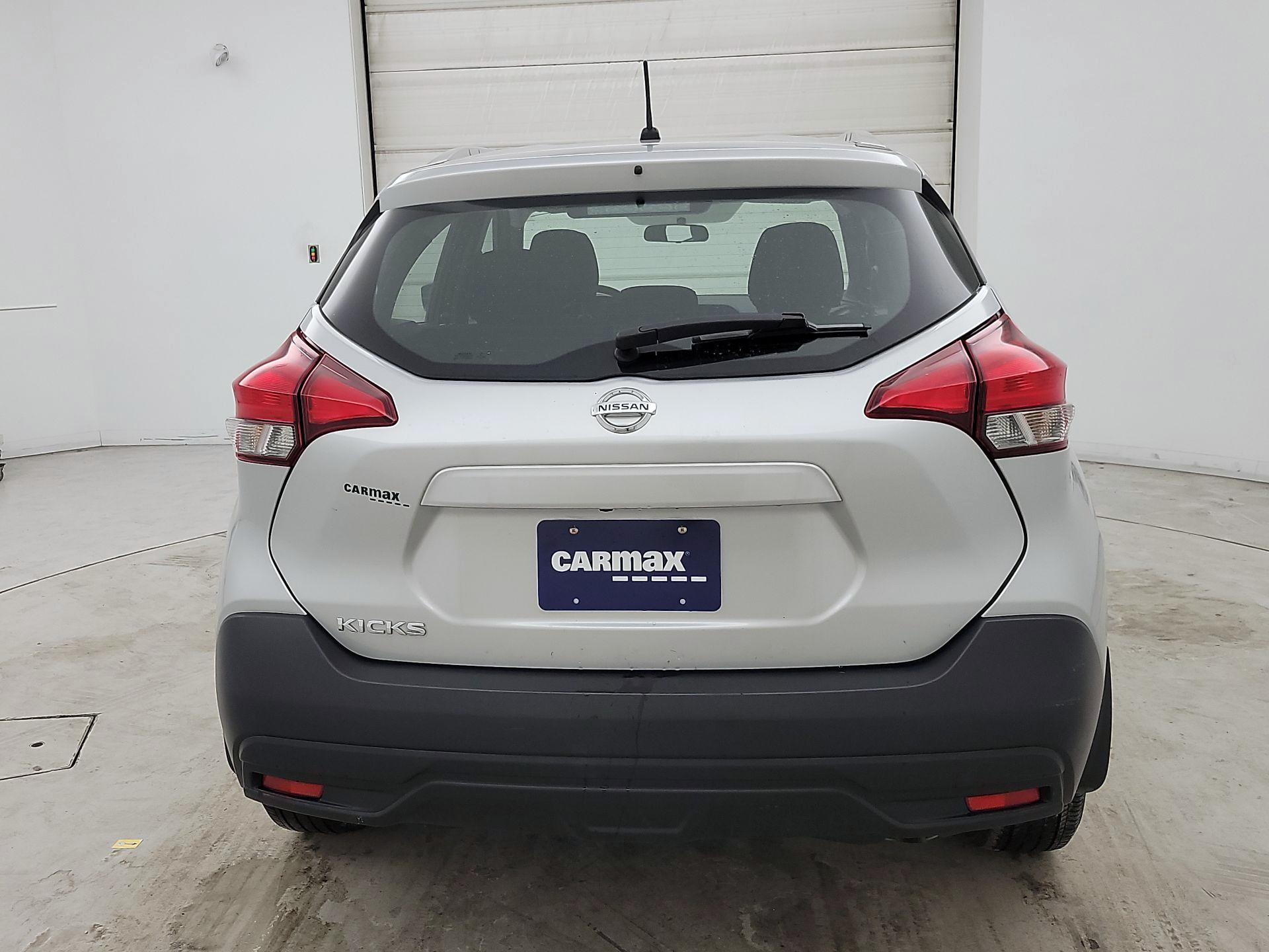 Thumbnail: 2018 Nissan Kicks - 6