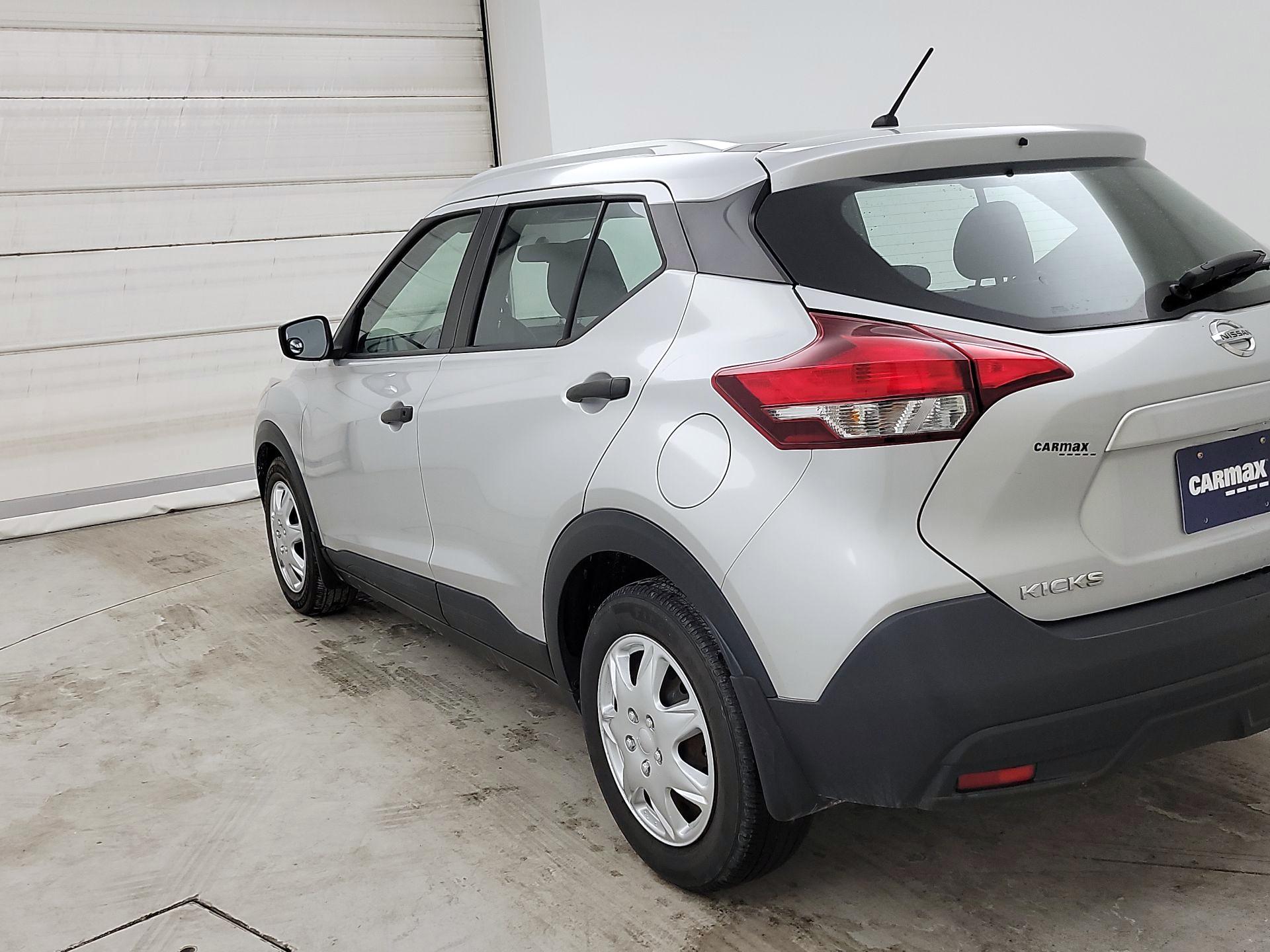 Thumbnail: 2018 Nissan Kicks - 7