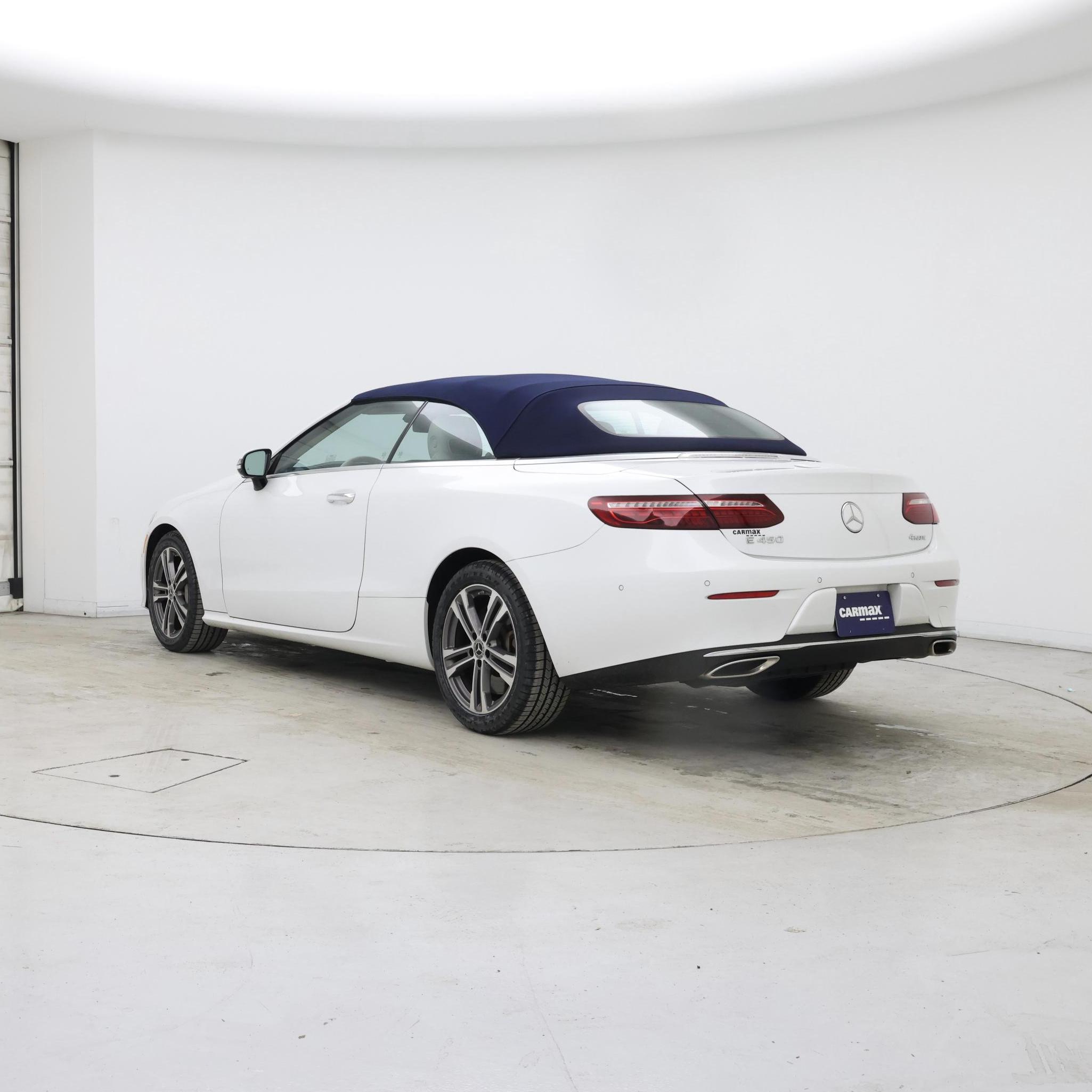 Thumbnail: 2023 Mercedes-Benz E-Class - 2