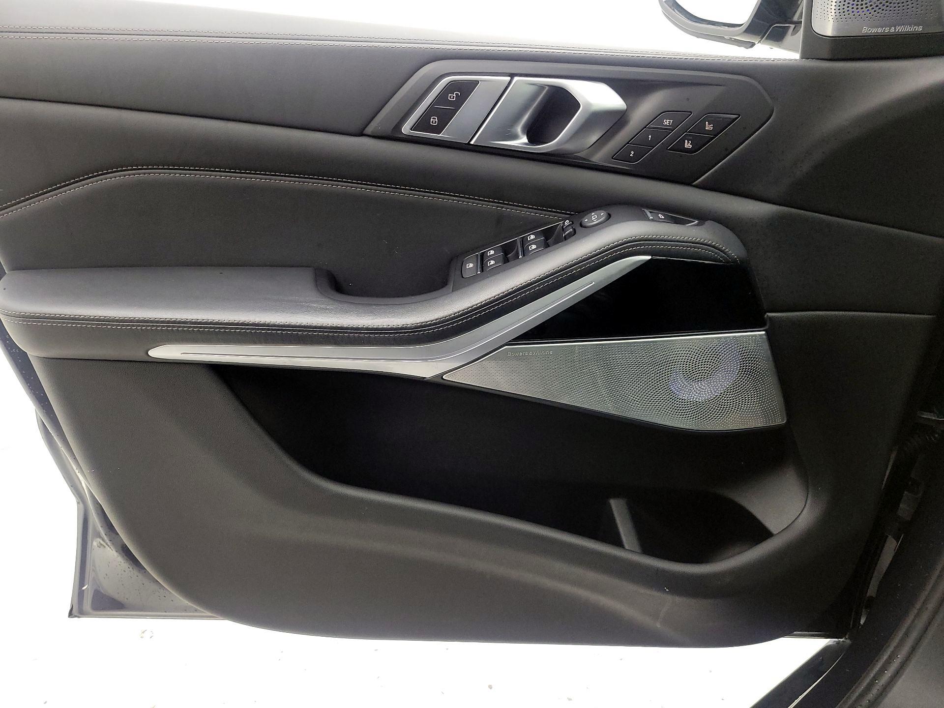 Thumbnail: 2021 BMW X5 - 12