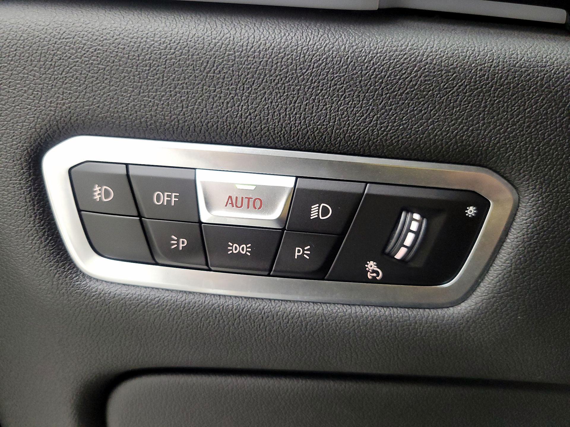 Thumbnail: 2021 BMW X5 - 13